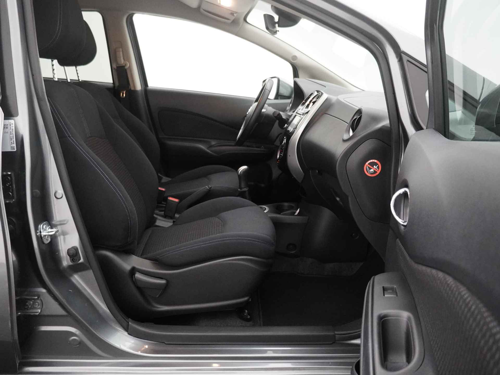 Nissan Note 1.2 Connect Edition Navigatie  - Cruise - Cilma - Keyless - Licht metaal 12 maanden Bovag garantie - 33/42