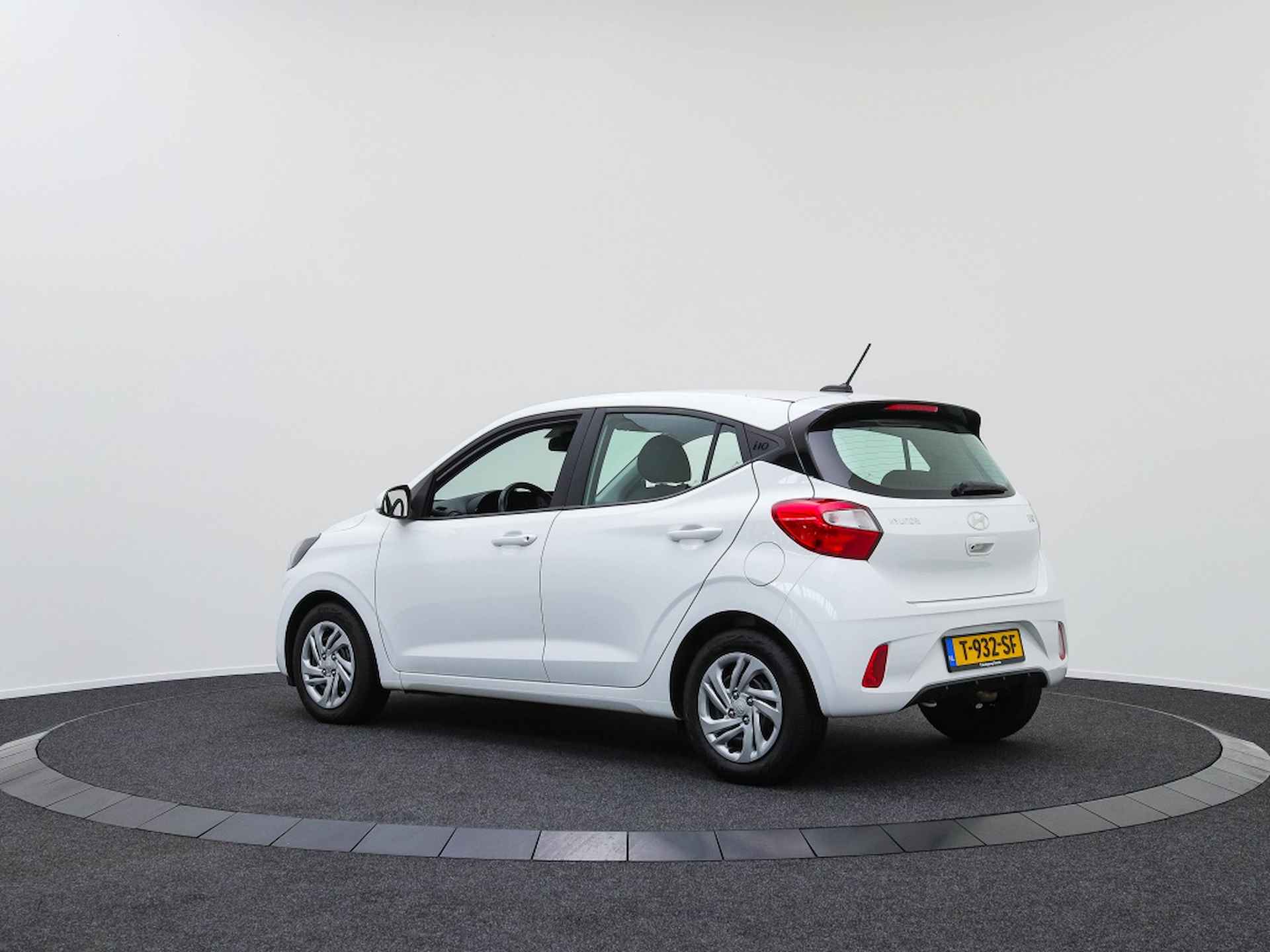 Hyundai i10 1.0 Comfort Smart | Navigatie | Private lease 339p.m. - 2/42