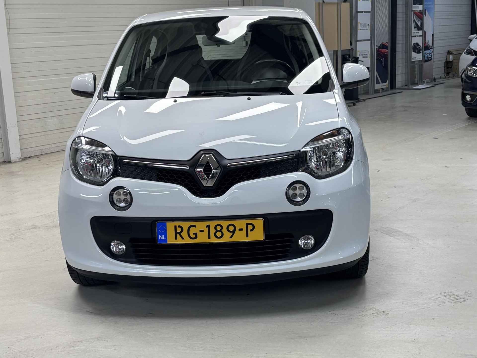 Renault Twingo 1.0 SCe Intens Automaat / 16" Lmv / Navigatie / Achterruitrijcamera - 9/27