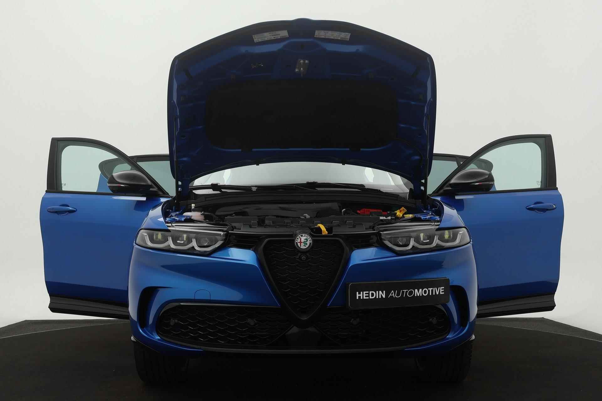 Alfa Romeo Tonale 1.3T PHEV Plug-in Hybrid 280 PK Veloce | Schuif/kanteldak | Lederen bekleding | El. Stoelen+mem. | Stuur/stoelverw. | LED | PDC V+A | LMV 20inch - 27/32