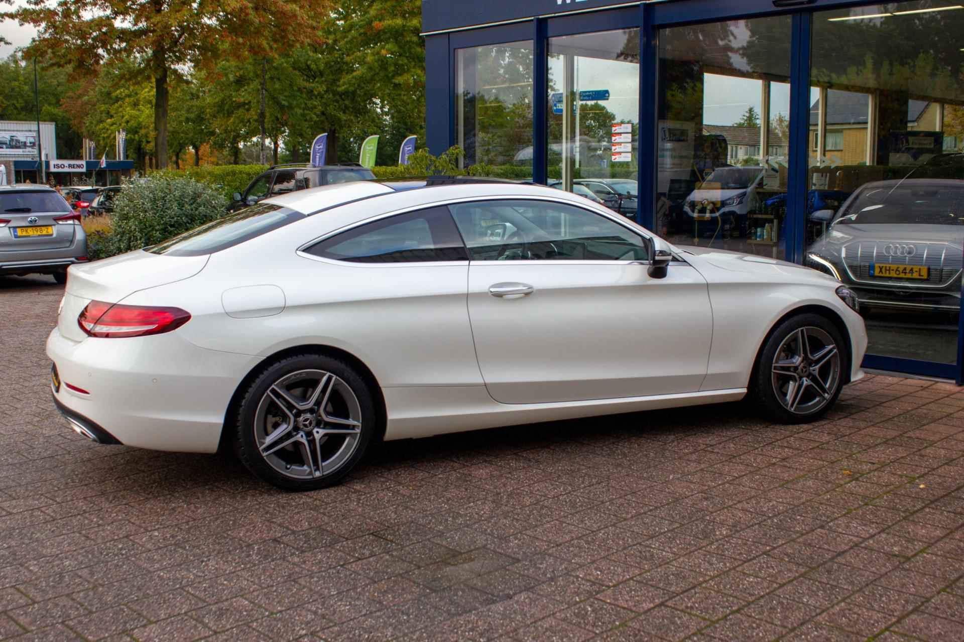 Mercedes-Benz C-klasse Coupé 200 Premium Plus Pack AMG Line Navi | Prijs rijklaar incl. 12 mnd garantie | Panodak dak Leder 360Cam - 17/58