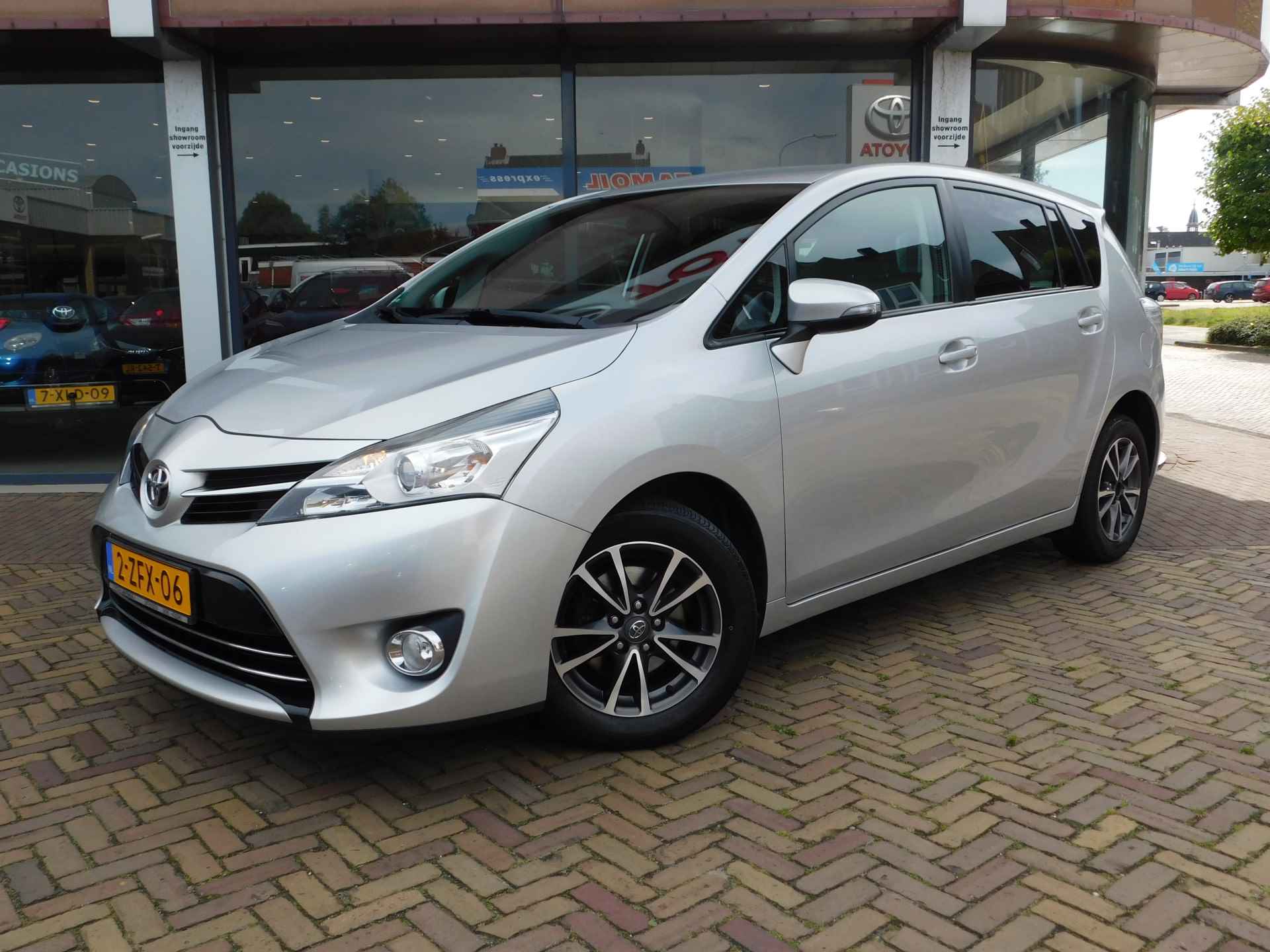 Toyota Verso 1.8 VVT-i Business TREKHAAK / NAVIGATIE - 4/35