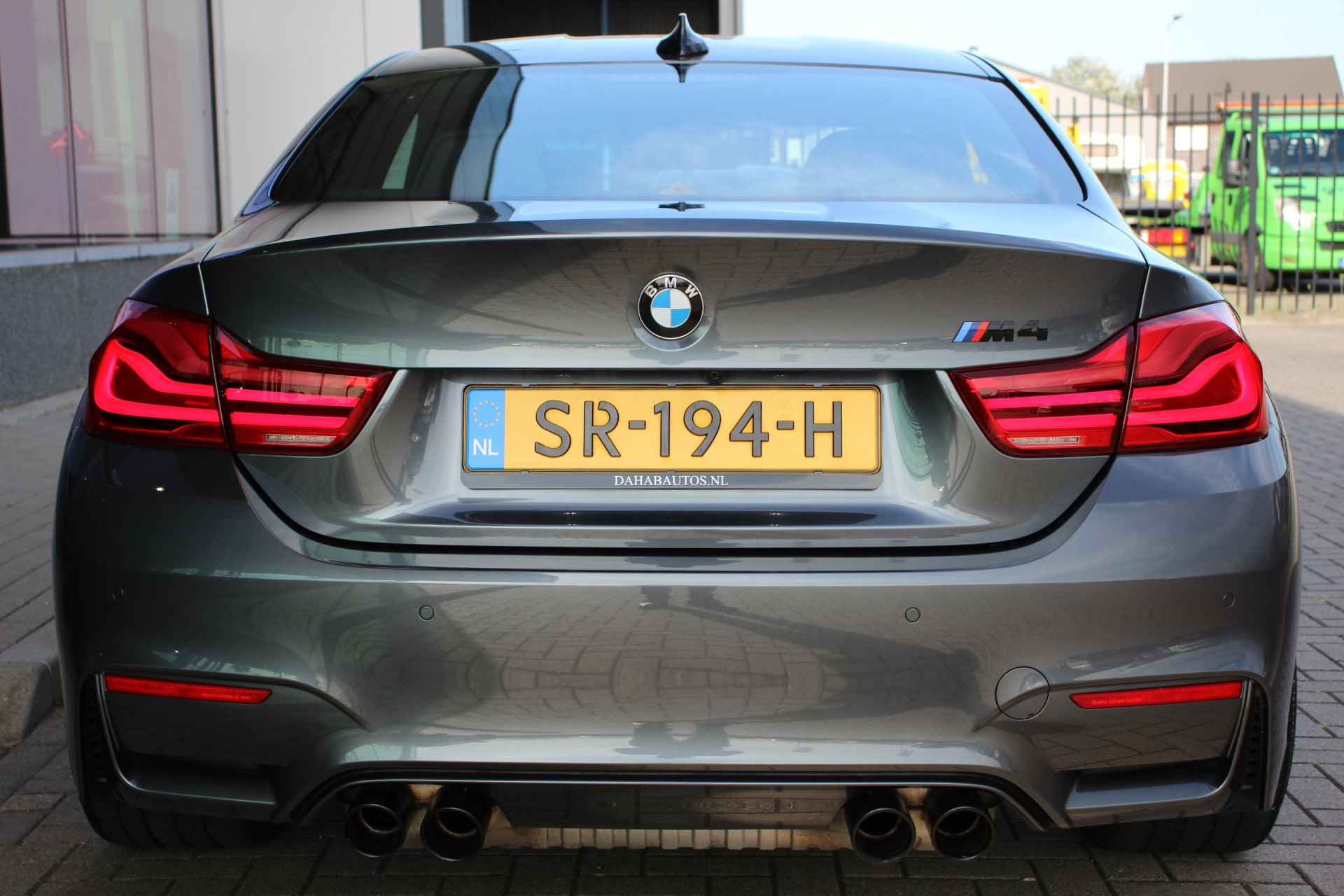 BMW 4 Serie Coupé M4 Competition | 451PK | Dealeronderhouden - 15/36