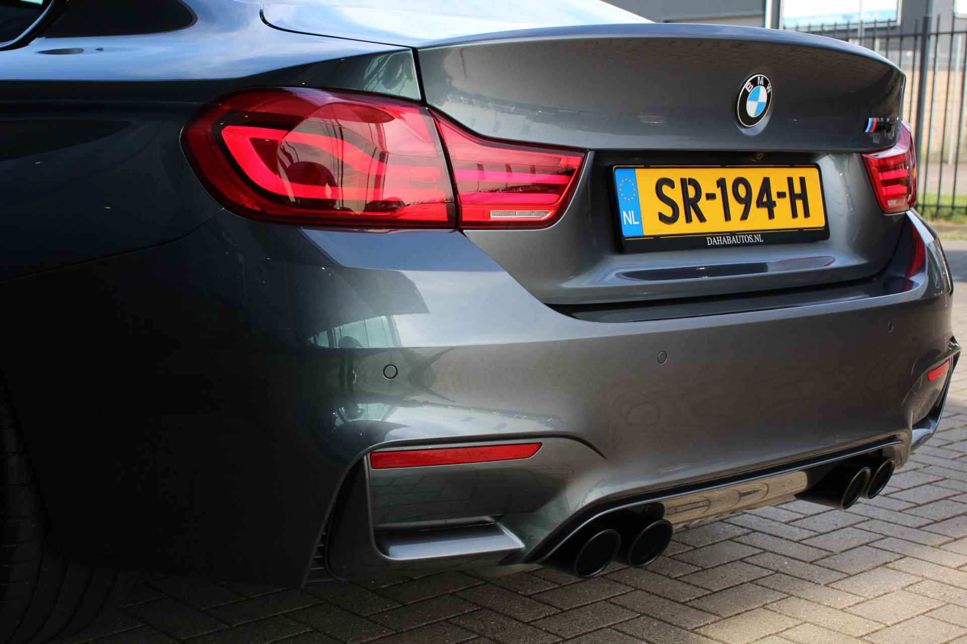 BMW 4 Serie Coupé M4 Competition | 451PK | Dealeronderhouden - 17/36