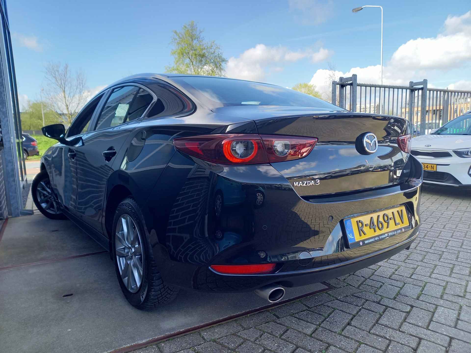 Mazda 3 2.0 e-SkyActiv-G M Hybrid 122 - 1 EIGENAAR - NL AUTO - CARPLAY / ANDROID - PDC - LED - 7/56