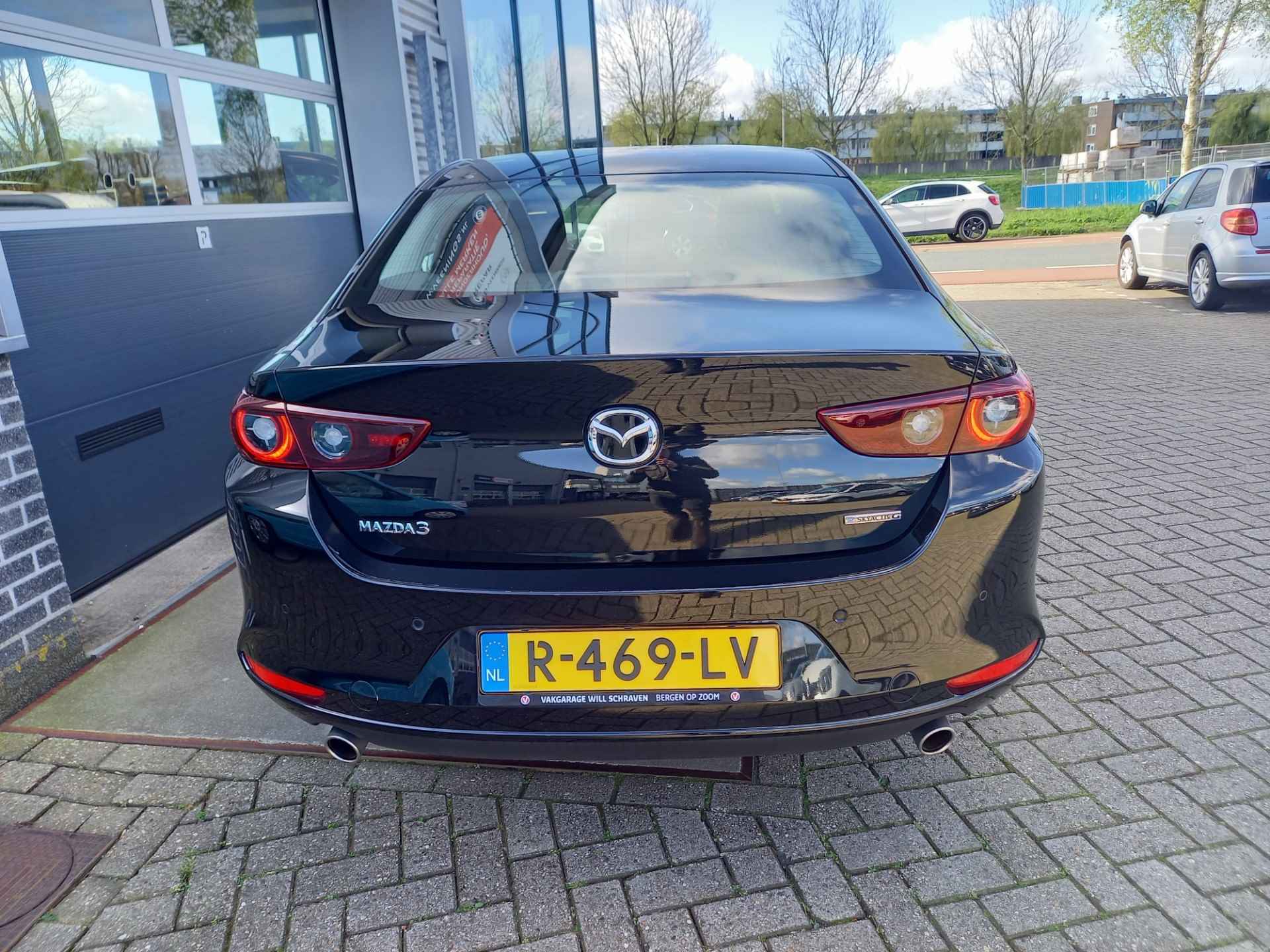 Mazda 3 2.0 e-SkyActiv-G M Hybrid 122 - 1 EIGENAAR - NL AUTO - CARPLAY / ANDROID - PDC - LED - 8/56