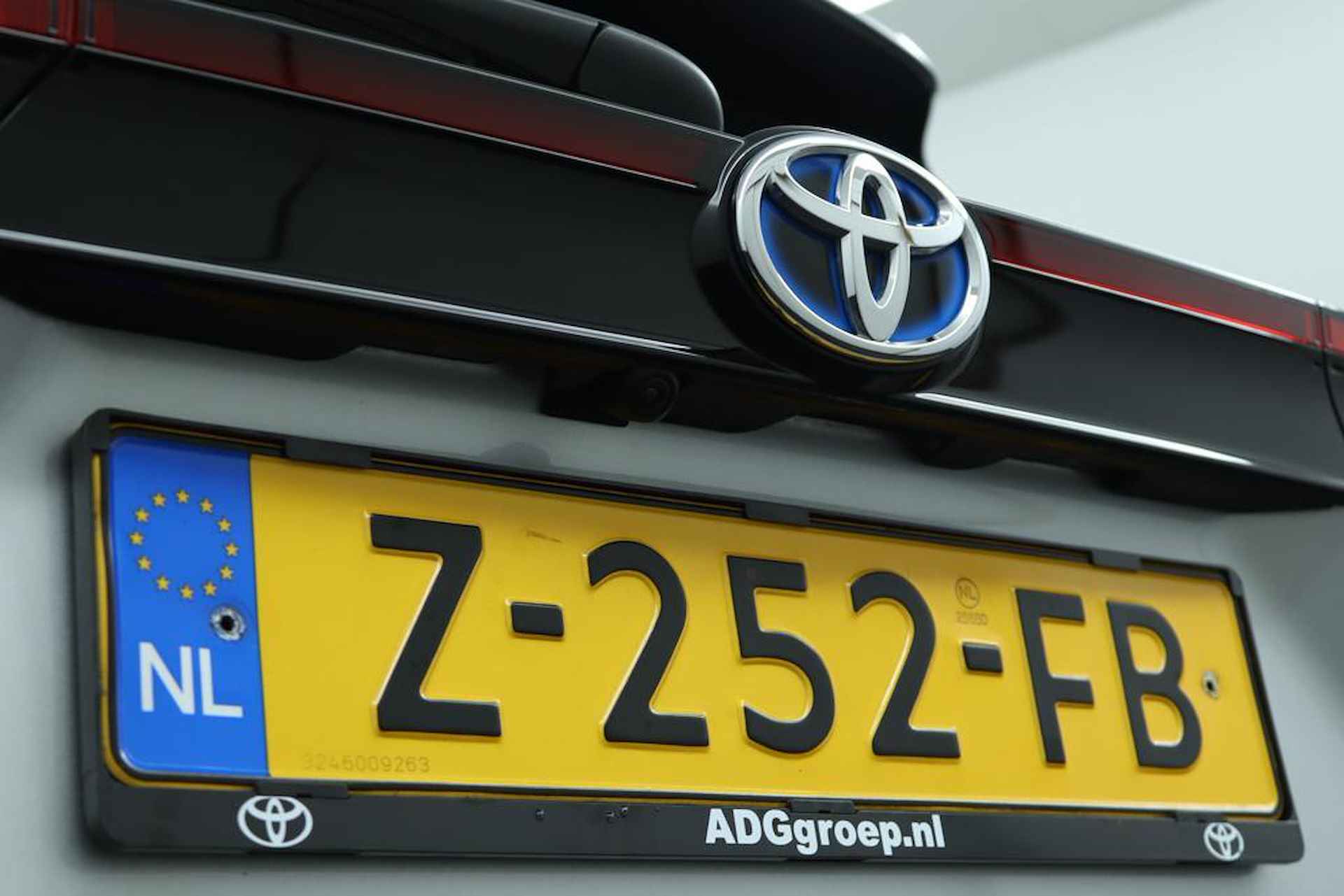 Toyota Yaris Cross 1.5 Hybrid Dynamic | Lichtmetalen Velgen | Automaat | Hoogzitter | Camera | 10 jaar garantie! | - 38/49