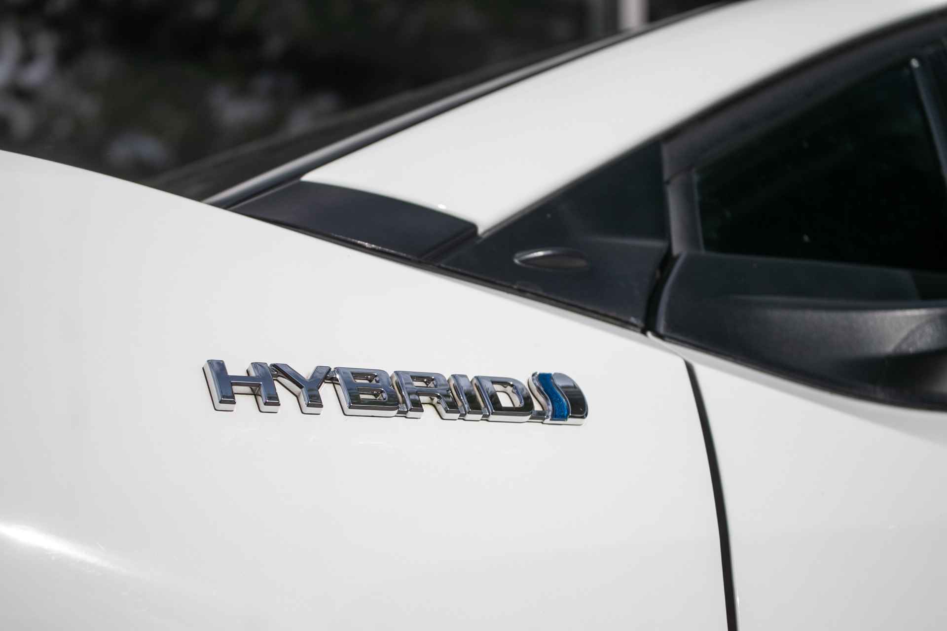 Toyota C-HR 1.8 Hybrid Dynamic - All-in rijklrprs | navi | Cam | Stoelverw. | DAB - 28/42
