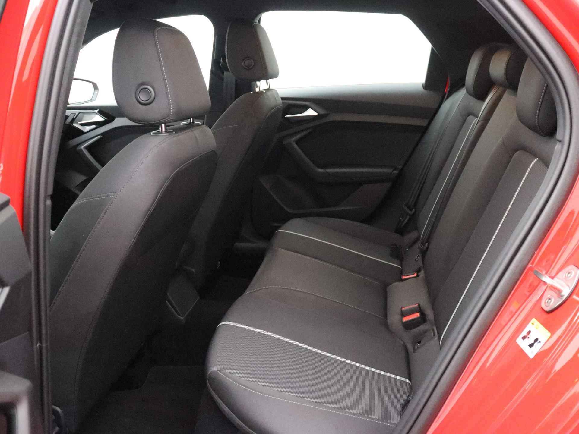 Audi A1 Sportback 25 TFSI Pro Line 95 PK | Demo | Virtual cockpit | Cruise control | Parkeerhulp achter | Bagageruimtepakket | Licht metalen velgen | Airco | - 12/22