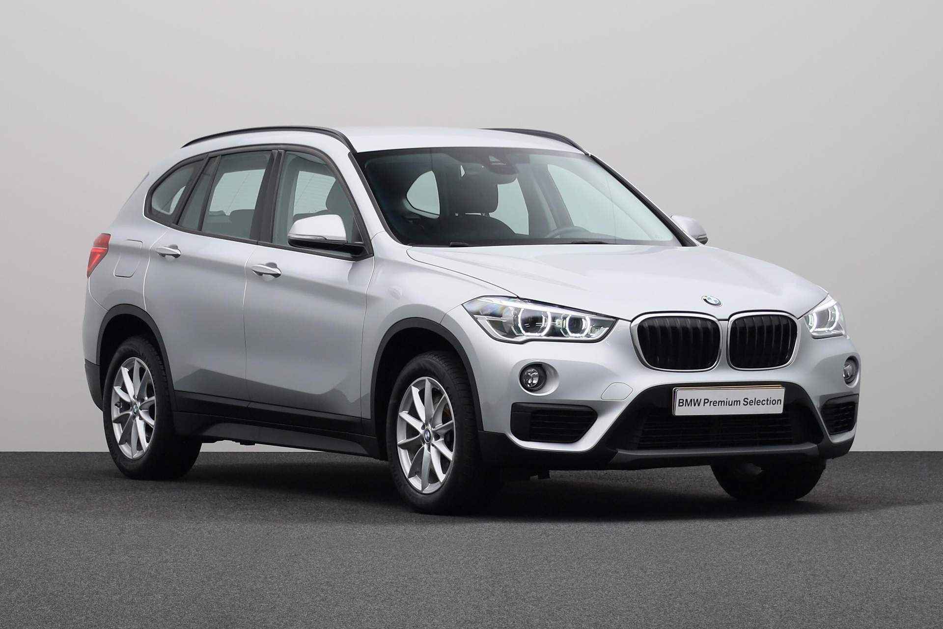 BMW X1 sDrive20d Executive | Sportstoelen | Navigatiesysteem | Elektrische achterklep | Climaat control | - 11/24