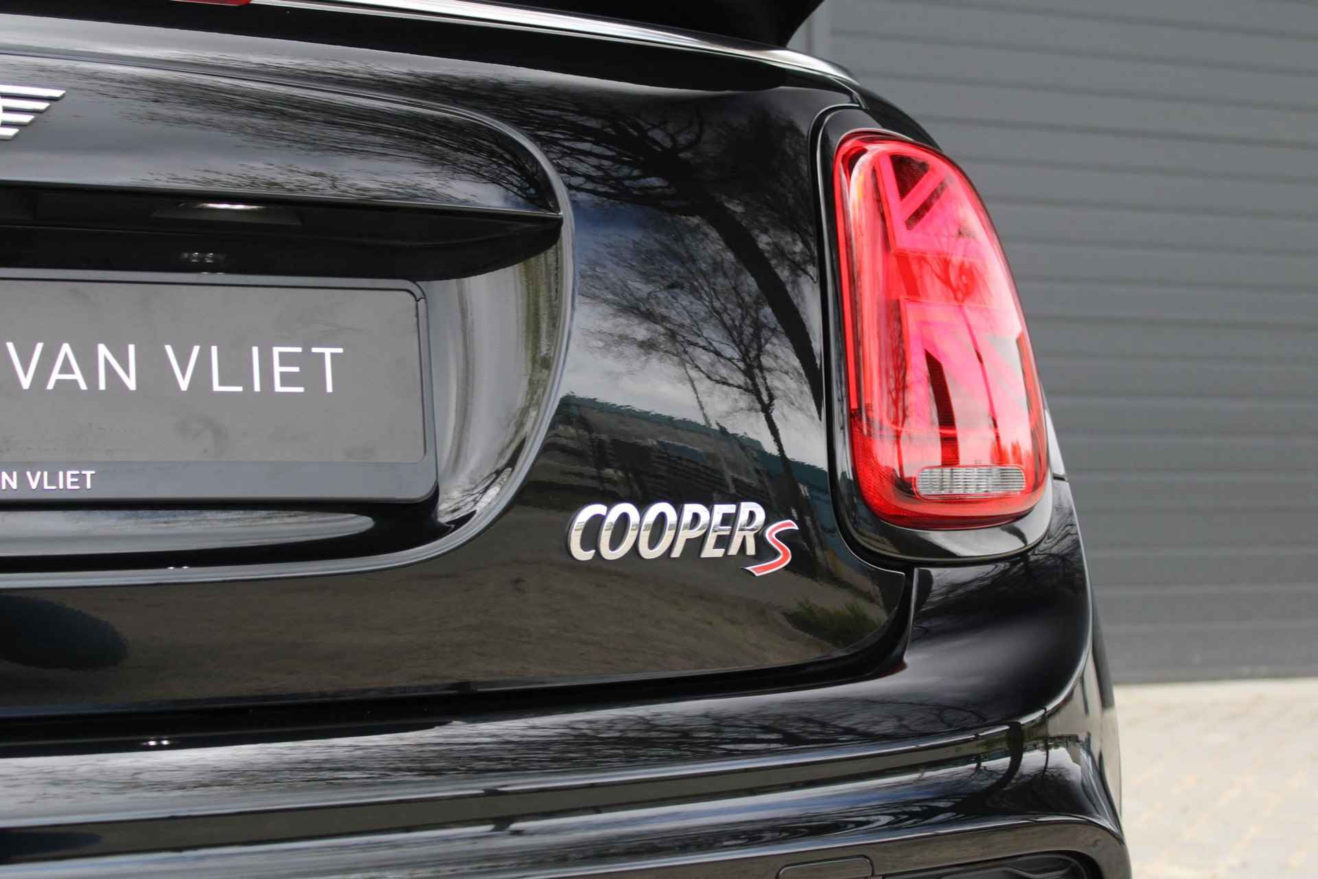 Mini Cooper S Cabriolet 2.0 Hammersmith | John Cooper Works | Leder | Led | DCC | Piano Black Exterieur | - 27/33