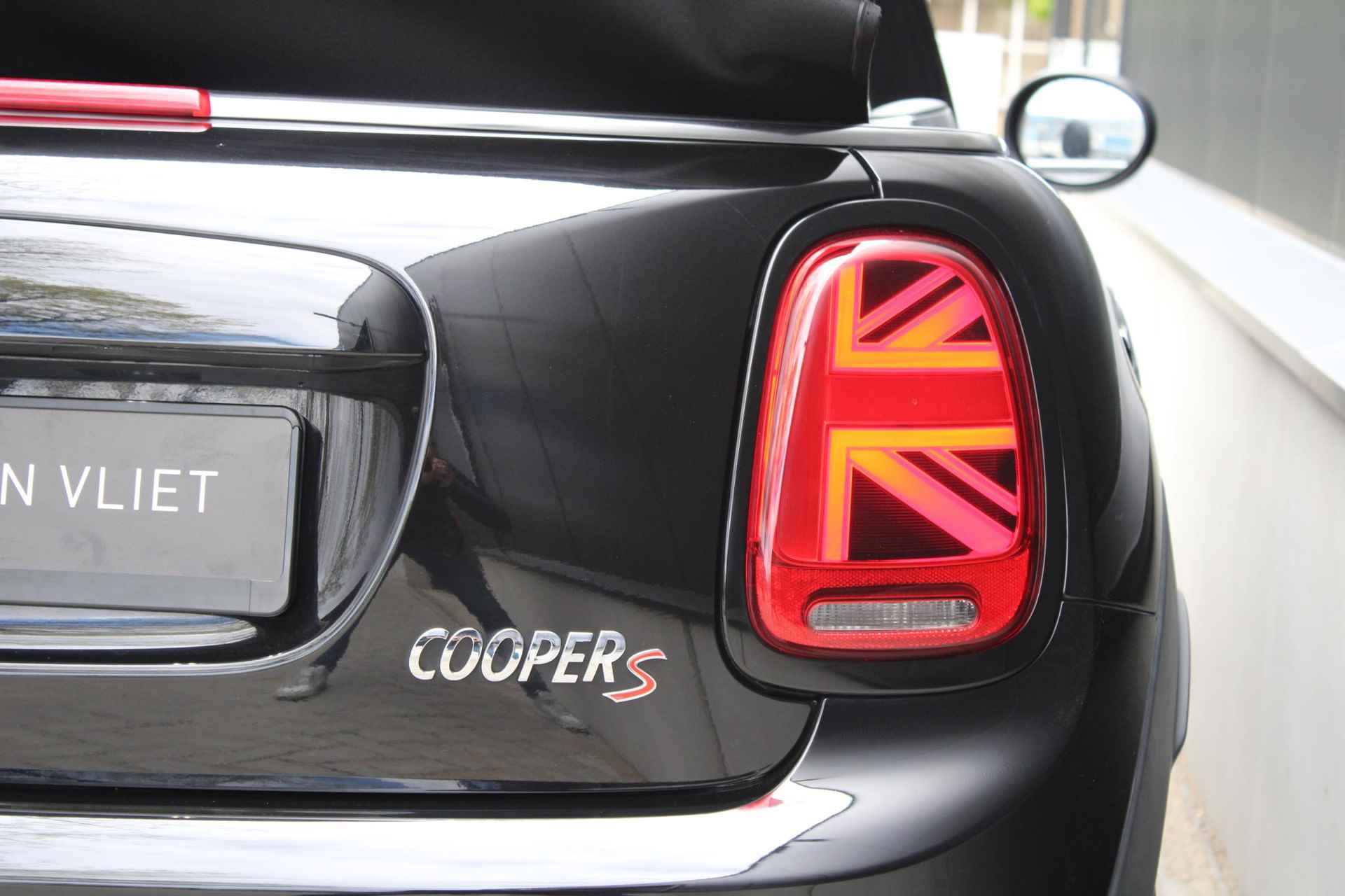 Mini Cooper S Cabriolet 2.0 Hammersmith | John Cooper Works | Leder | Led | DCC | Piano Black Exterieur | - 32/33