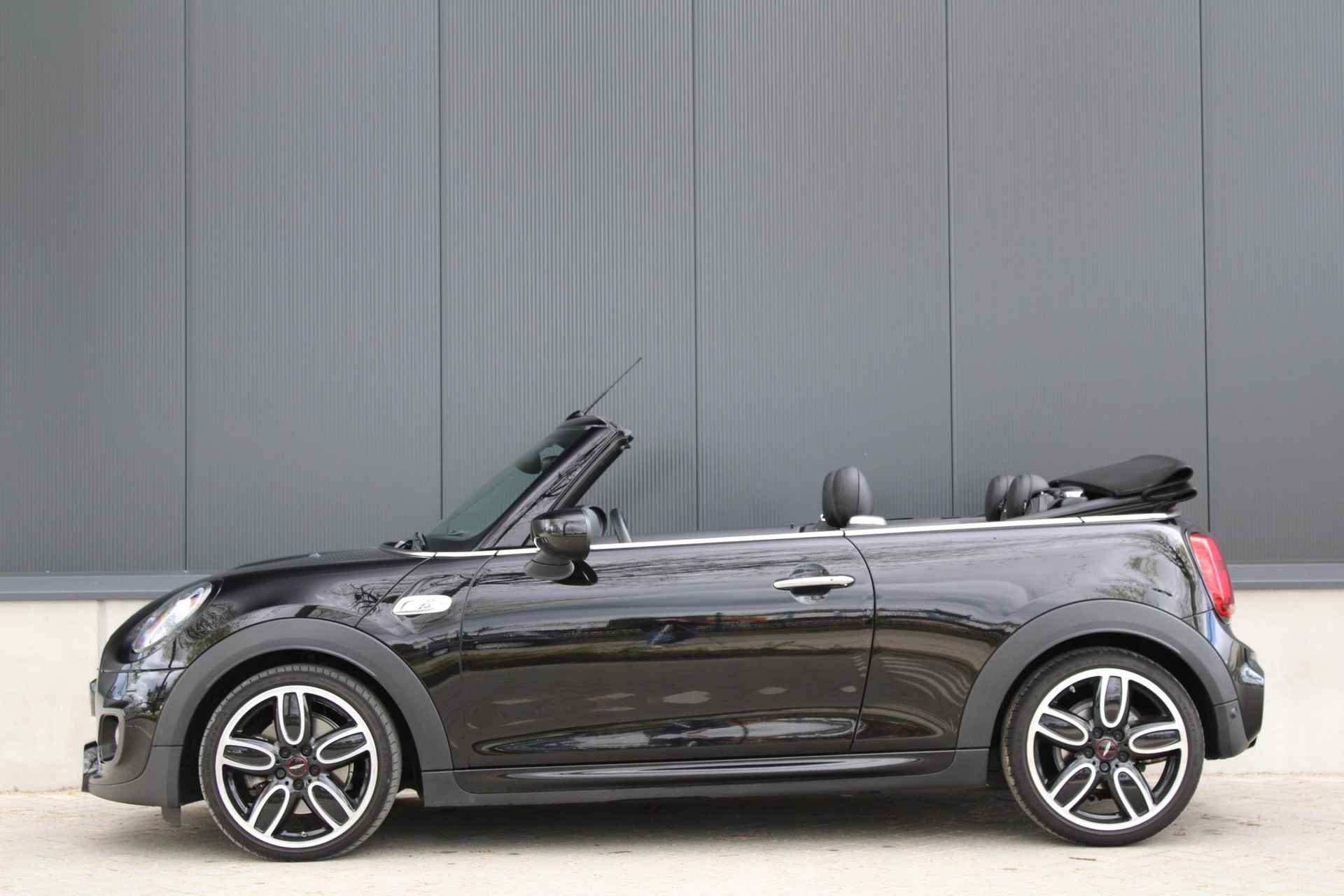 Mini Cooper S Cabriolet 2.0 Hammersmith | John Cooper Works | Leder | Led | DCC | Piano Black Exterieur | - 2/33