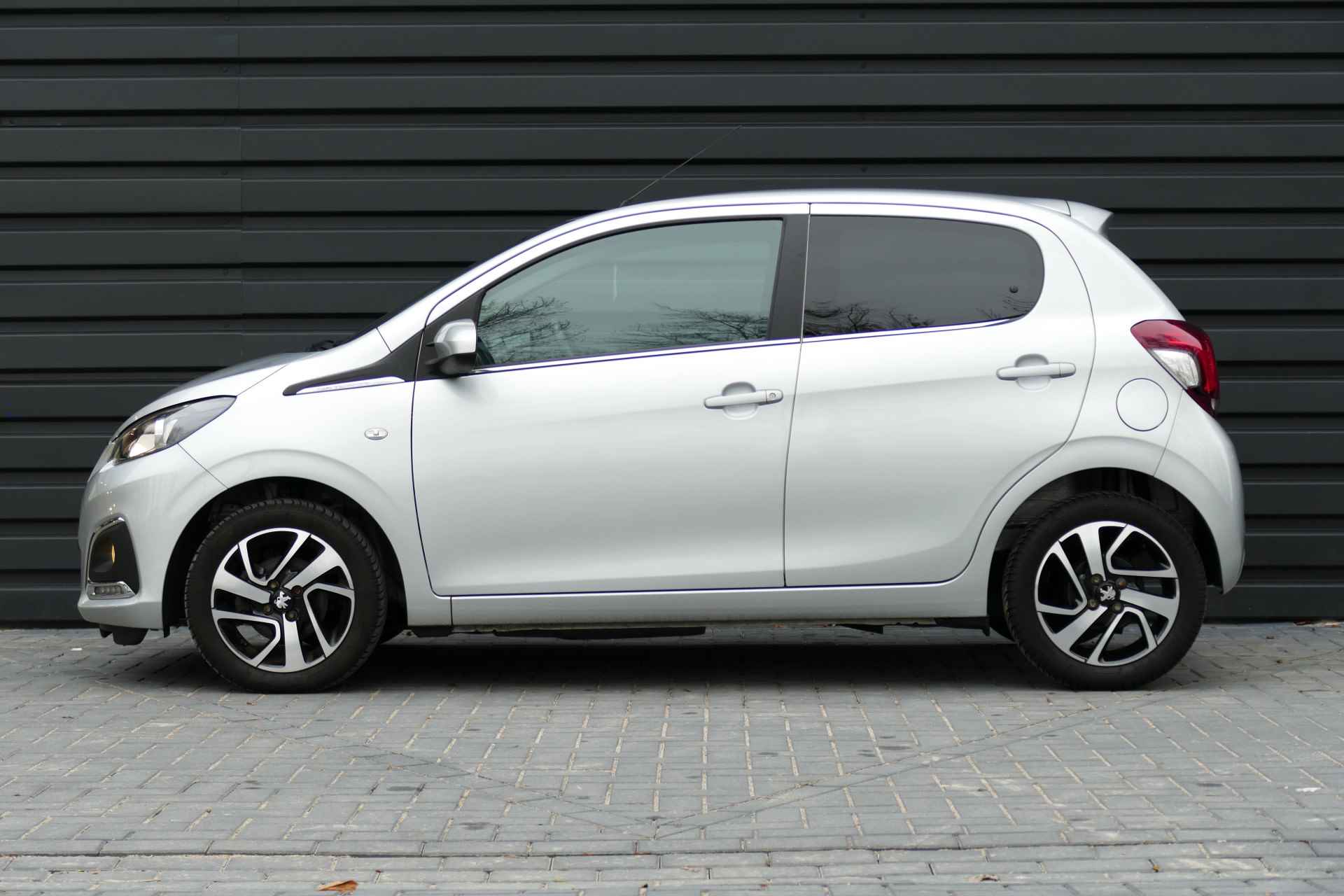 Peugeot 108 1.0 E-VTI 72PK 5-DRS ALLURE / NAVI / LED / CLIMA / 15"LMV / CAMERA / BLUETOOOTH / 2E EIGENAAR / NIEUWSTAAT !! - 2/26