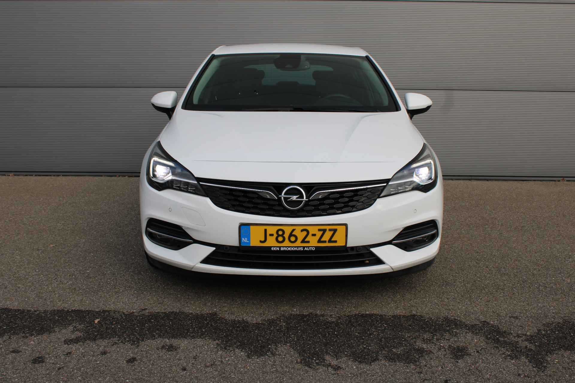 Opel Astra 1.2 Business Elegance | CAMERA | NAVI | Afn.bare TREKHAAK | PDC | - 2/31