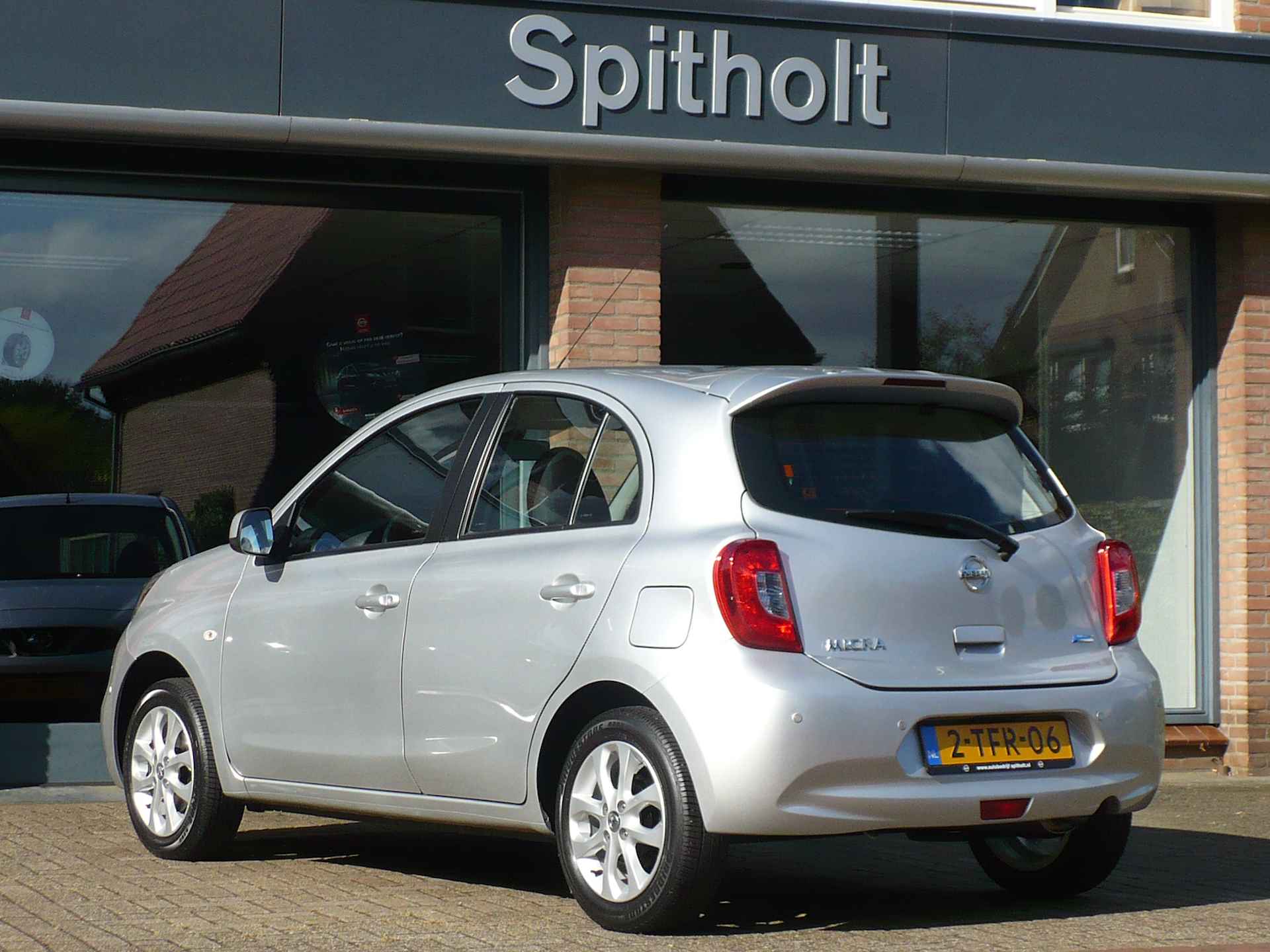 NISSAN Micra 1.2 80pk Connect Edition - 3/28