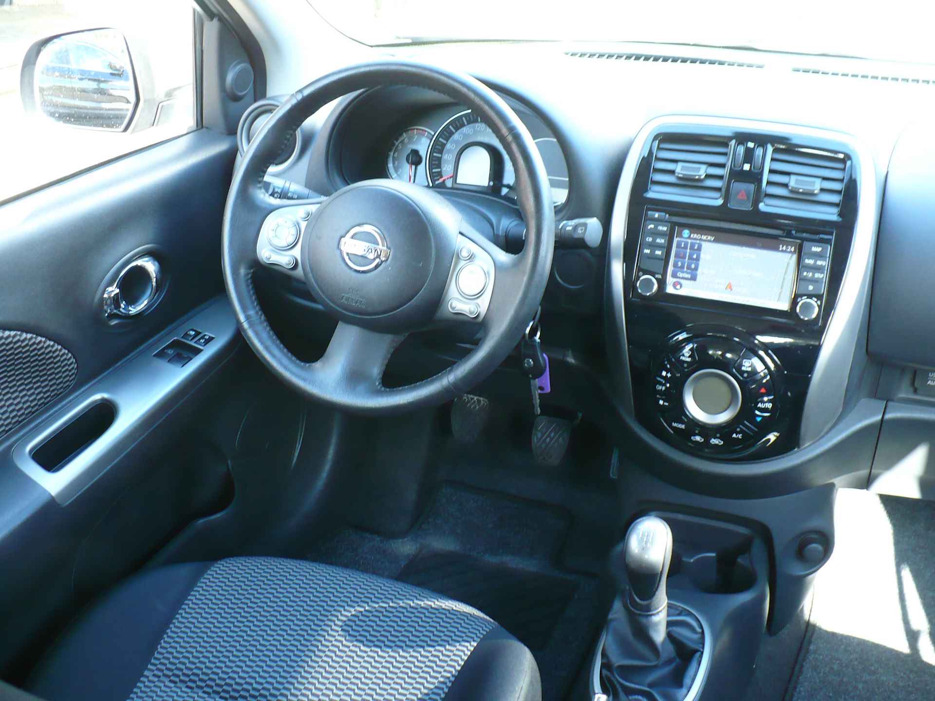 NISSAN Micra 1.2 80pk Connect Edition - 6/28