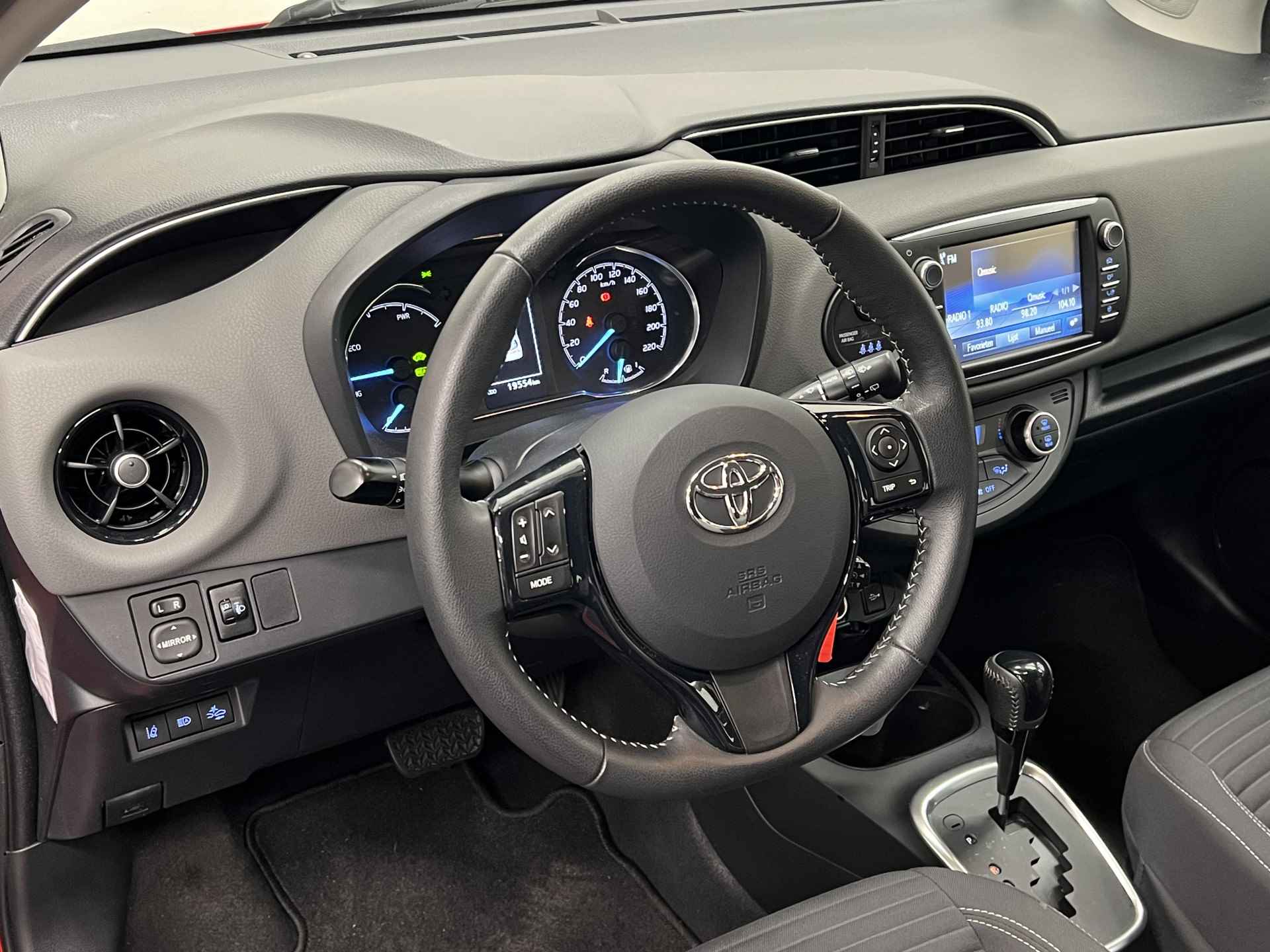 Toyota Yaris 1.5 Hybrid Active | AIRCO | CRUISE CONTROL | CAMERA | BLUETOOTH | - 2/35