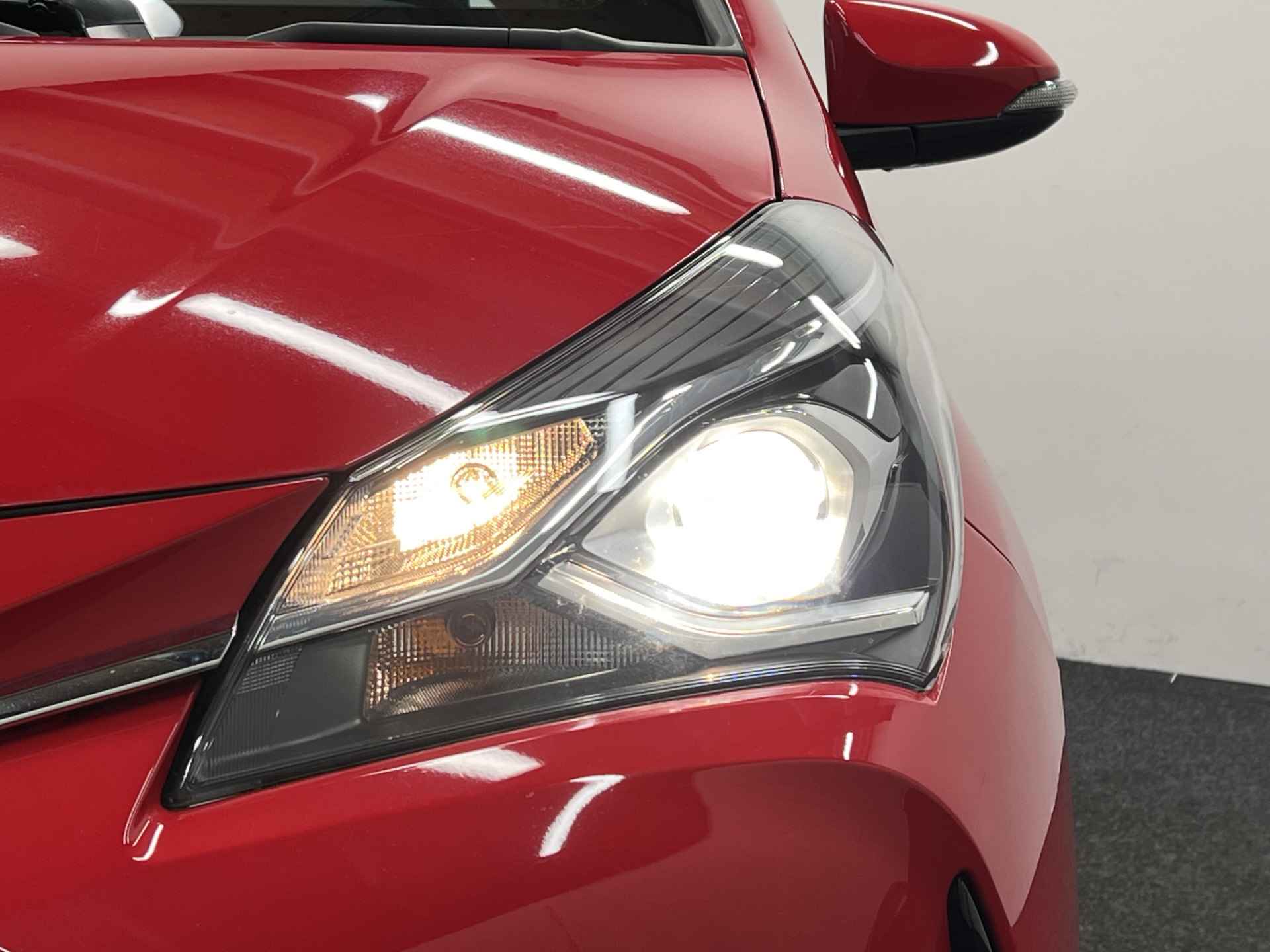 Toyota Yaris 1.5 Hybrid Active | AIRCO | CRUISE CONTROL | CAMERA | BLUETOOTH | - 33/35