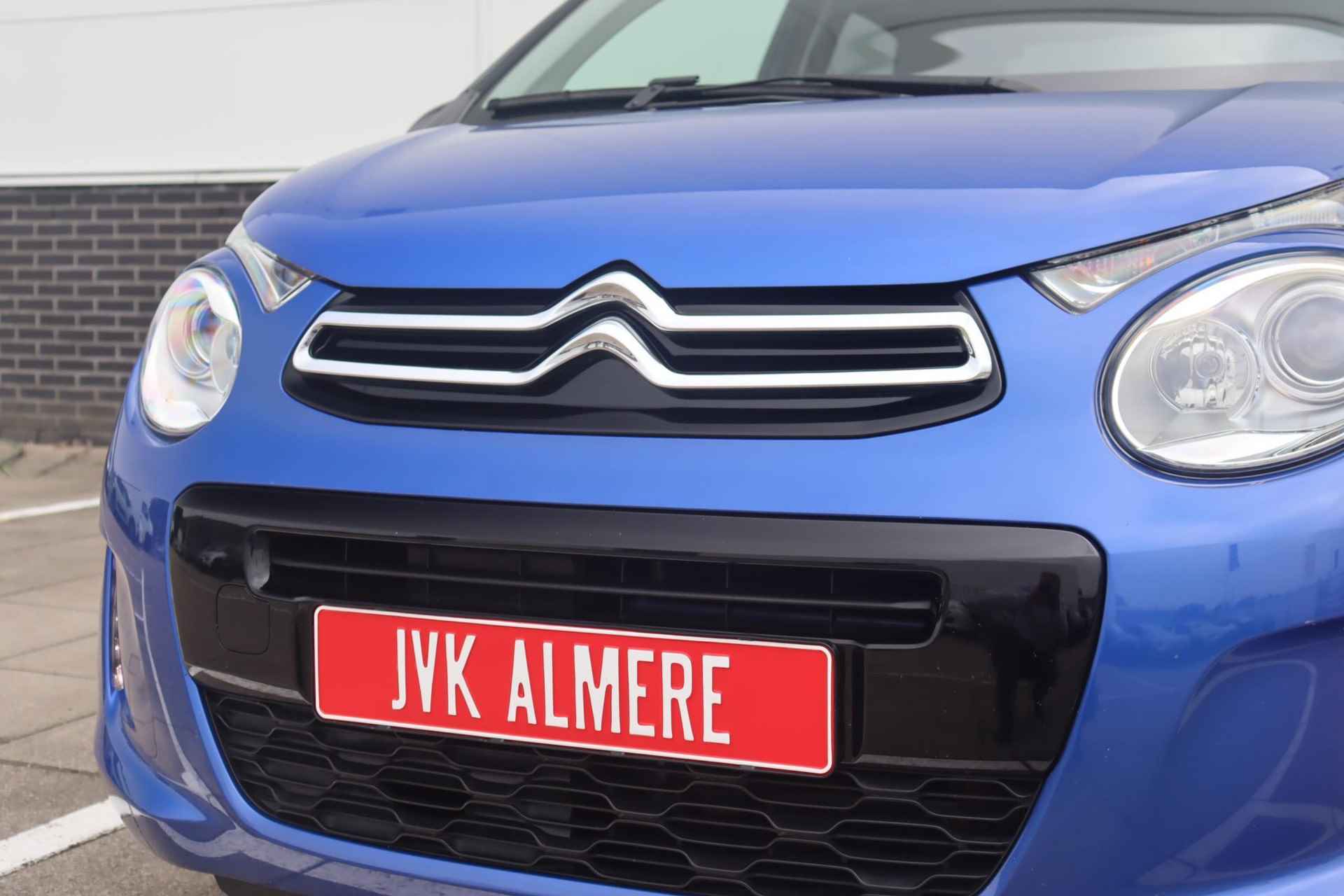 Citroen C1 1.0 VTi Shine * Leder * ECC * Apple Carplay & Android Auto - 27/50