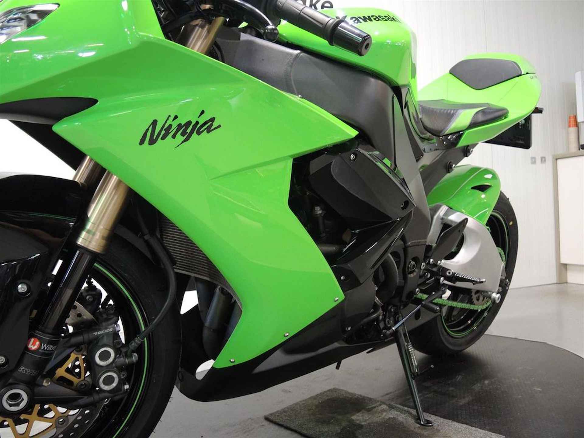 Kawasaki Ninja ZX-10R - 6/22