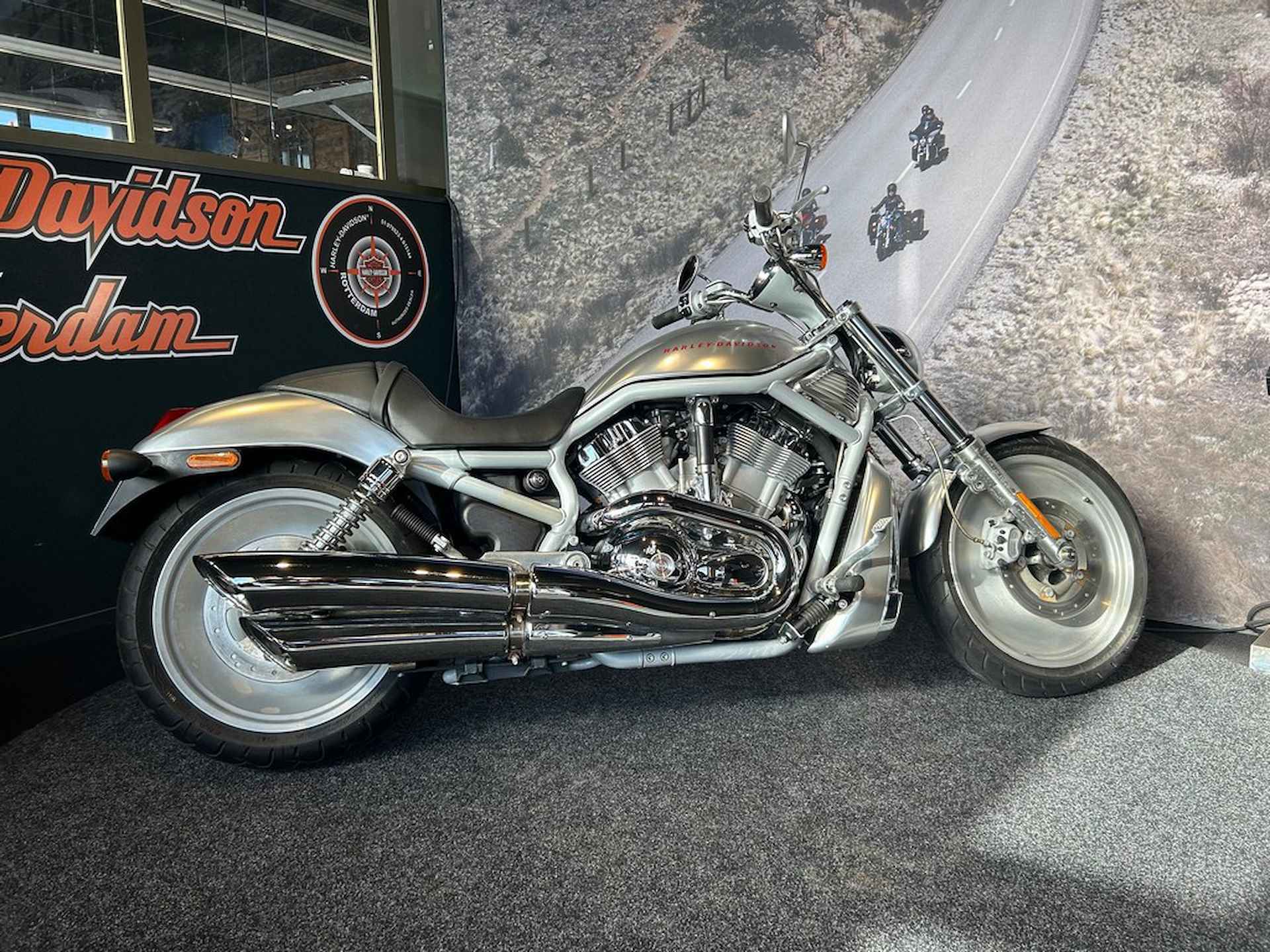 Harley-Davidson VRSCA V-ROD - 4/9