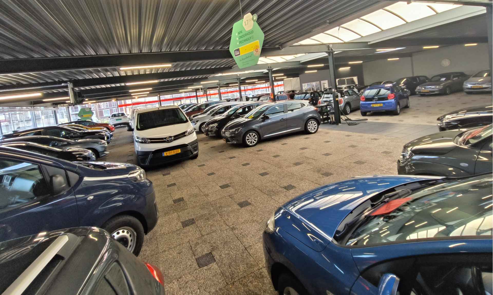 Citroën C1 1.0 VTi Feel uit 2020 Rijklaar + 12 maanden Bovag-garantie Henk Jongen Auto's in Helmond,  al 50 jaar service zoals 't hoort! - 20/28