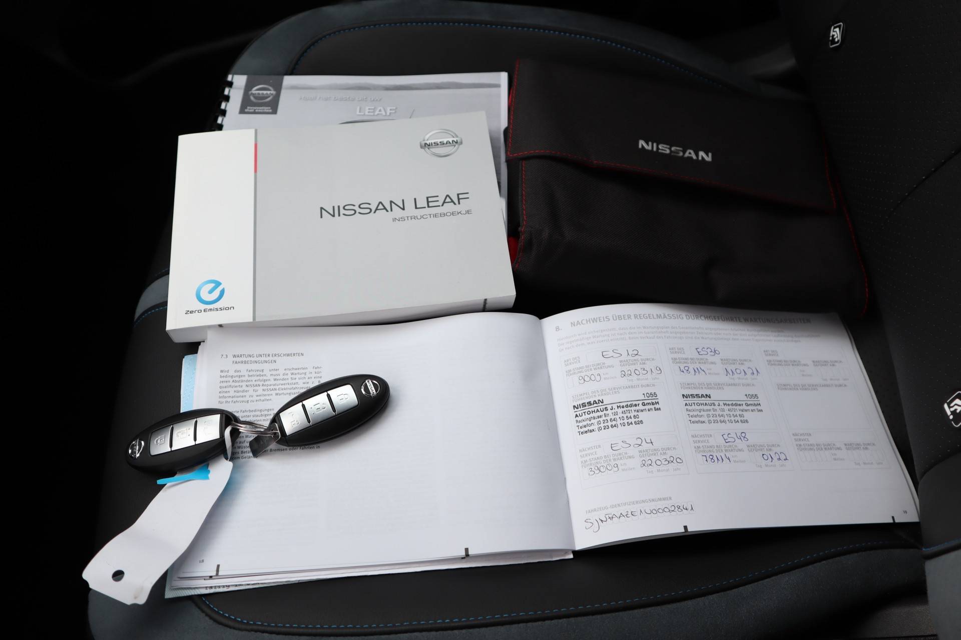 Nissan Leaf Tekna 40 kWh | 360 Camera | Parelmoer | Lederen Bekleding | Apple Carplay | Zwart Dak - 16/46
