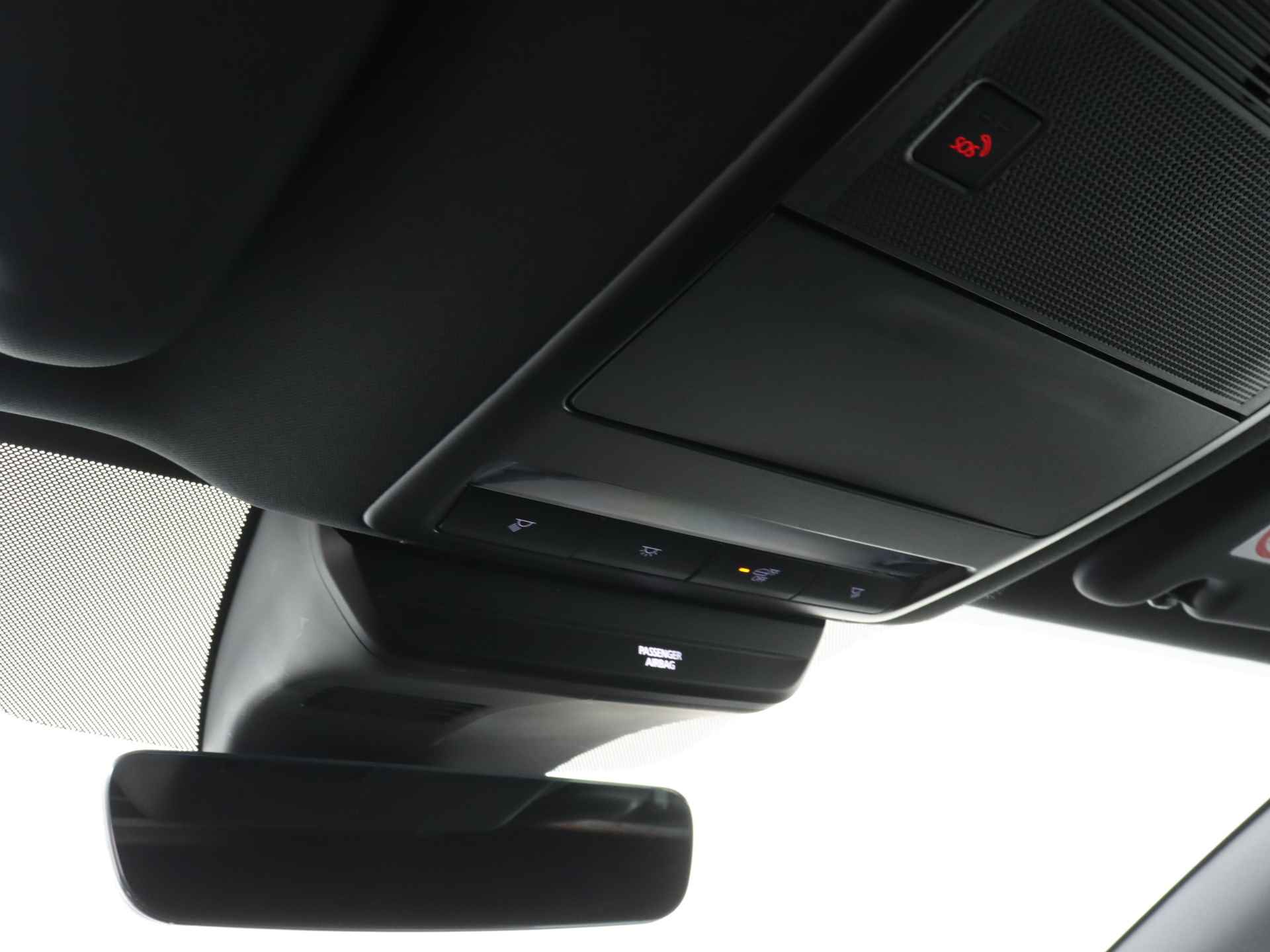 Mazda 3 2.0 e-SkyActiv-X M Hybrid 180 Luxury automaat | BOSE | Camera | Lederen bekleding | 18"LM velgen | - 27/39