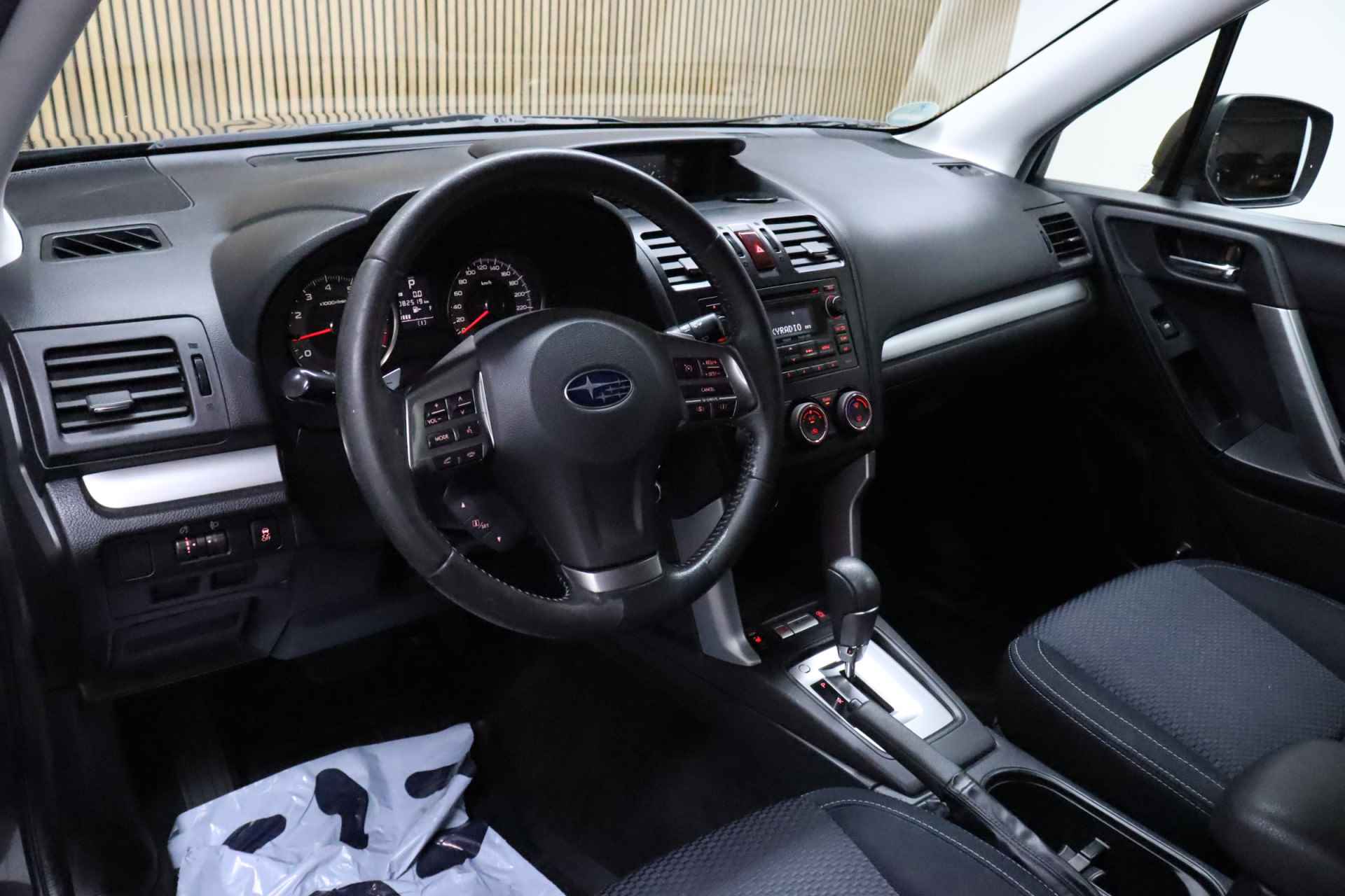Subaru Forester 2.0 Luxury CVT Automaat | Cruise | Clima | Trekhaak | 2e eigenaar - 10/26