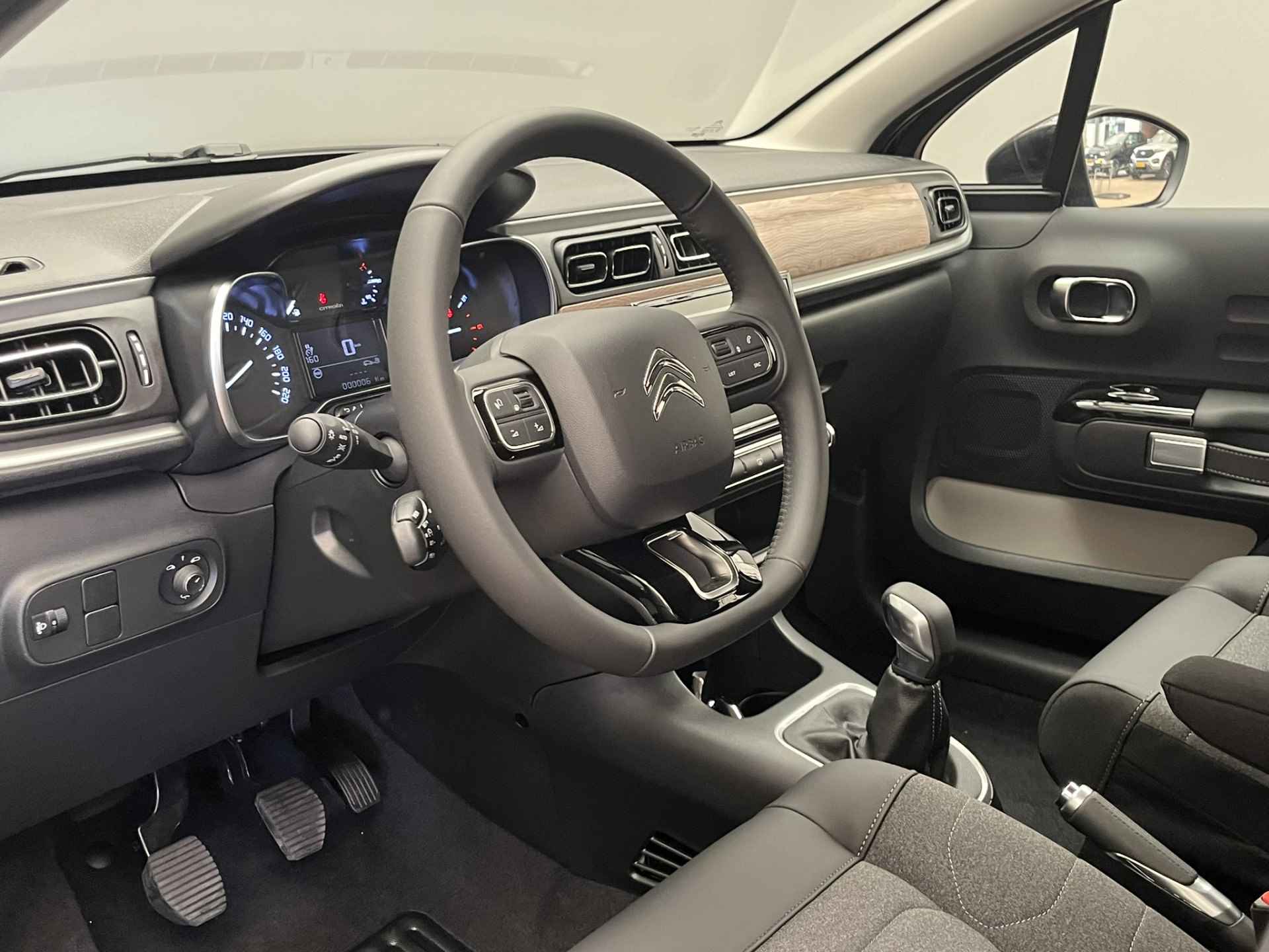 Citroën C3 1.2 82PK Plus | Navigatie | DAB+ | Parkeersensoren | Cruise | Carplay | Bluetooth | Touchscreen | Clima | Led dagrij | Rijstrooksensor | - 16/38