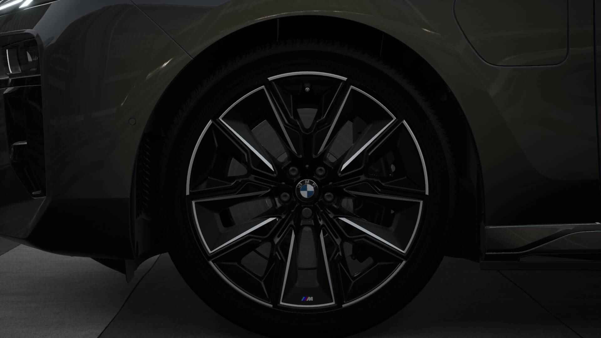 BMW 7 Serie M760e xDrive High Executive Automaat / Trekhaak / Parking Assistant Professional / Massagefunctie / Active Steering / Stoelventilatie / Driving Assistant Professional - 10/11