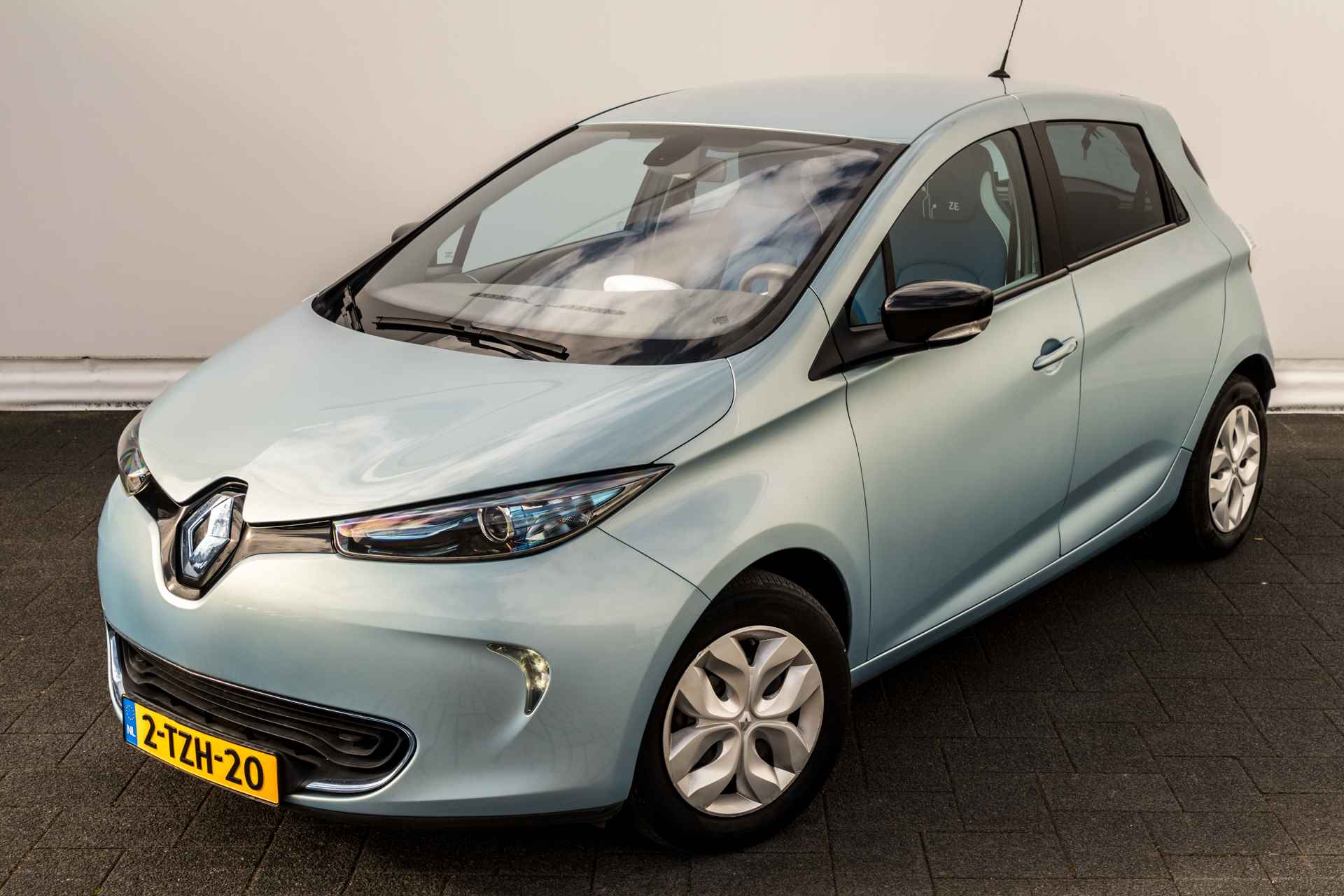 Renault ZOE Q210 Zen Quickcharge 22 kWh (ex Accu) | Navi | PDC | Comfort Timer | Volledig onderhouden - 15/48