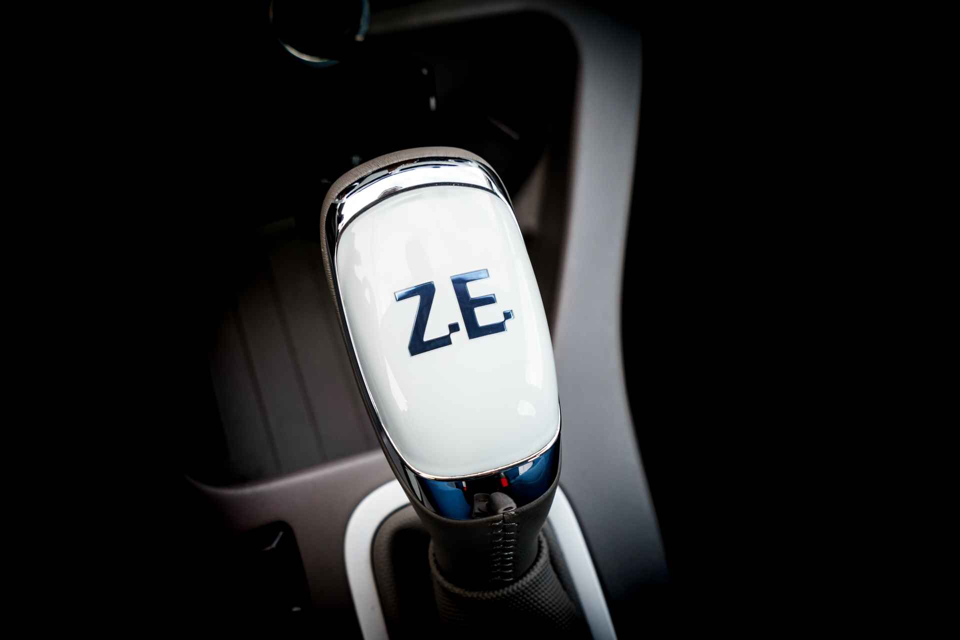 Renault ZOE Q210 Zen Quickcharge 22 kWh (ex Accu) | Navi | PDC | Comfort Timer | Volledig onderhouden - 30/48