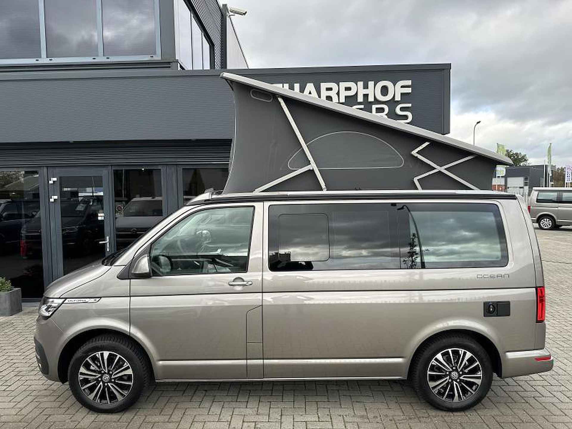 Volkswagen T6.1 California  6.1 OCEAN 150 DSG - 17/22