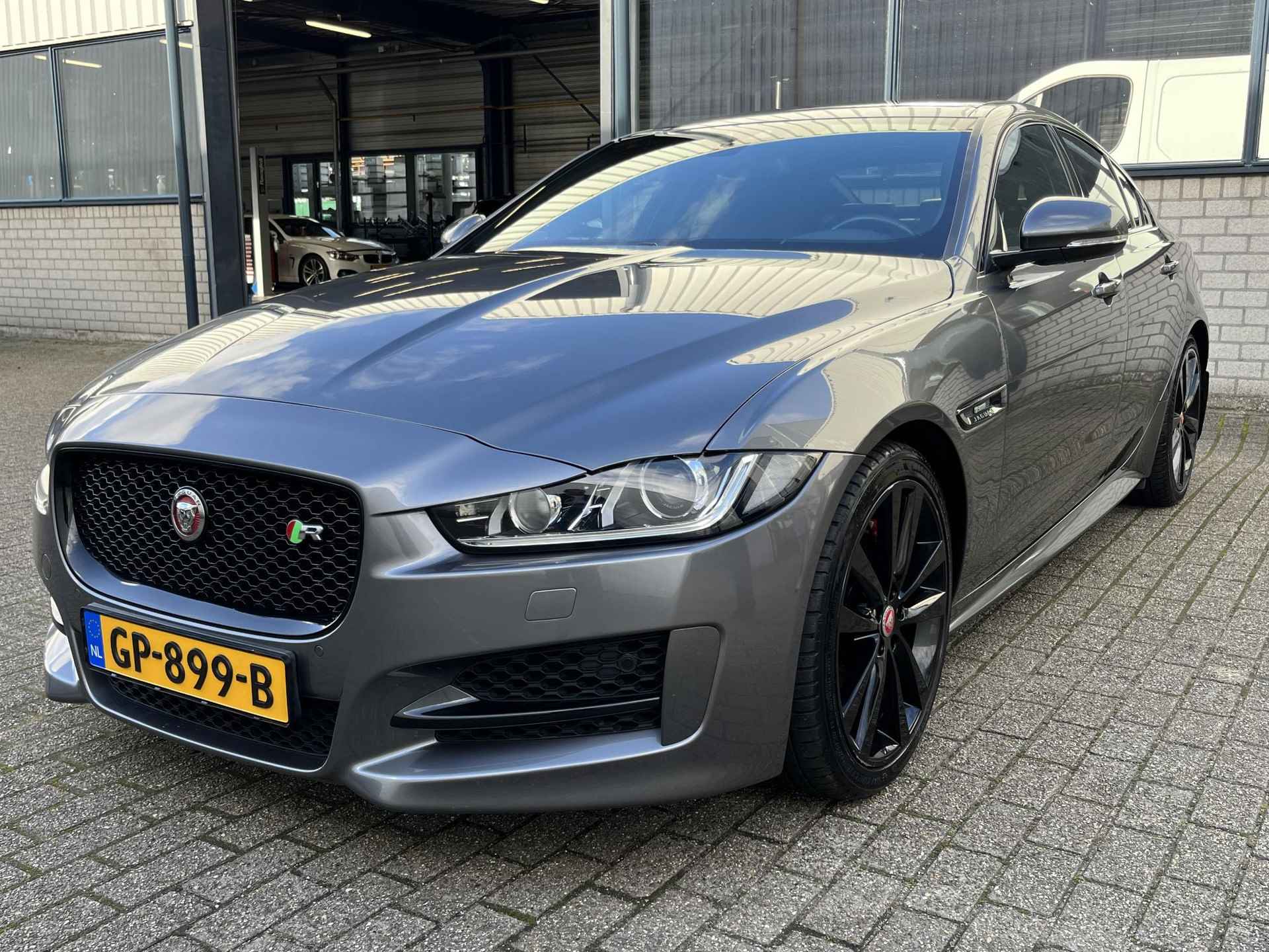 Jaguar XE 2.0 Portfolio | NL Auto/Voll.Historie/R-Sport Edition/Navi/Clima/Cruise/19"/Privacy Glass/Sportuitlaat/Apple CarPlay-Android Auto - 58/84