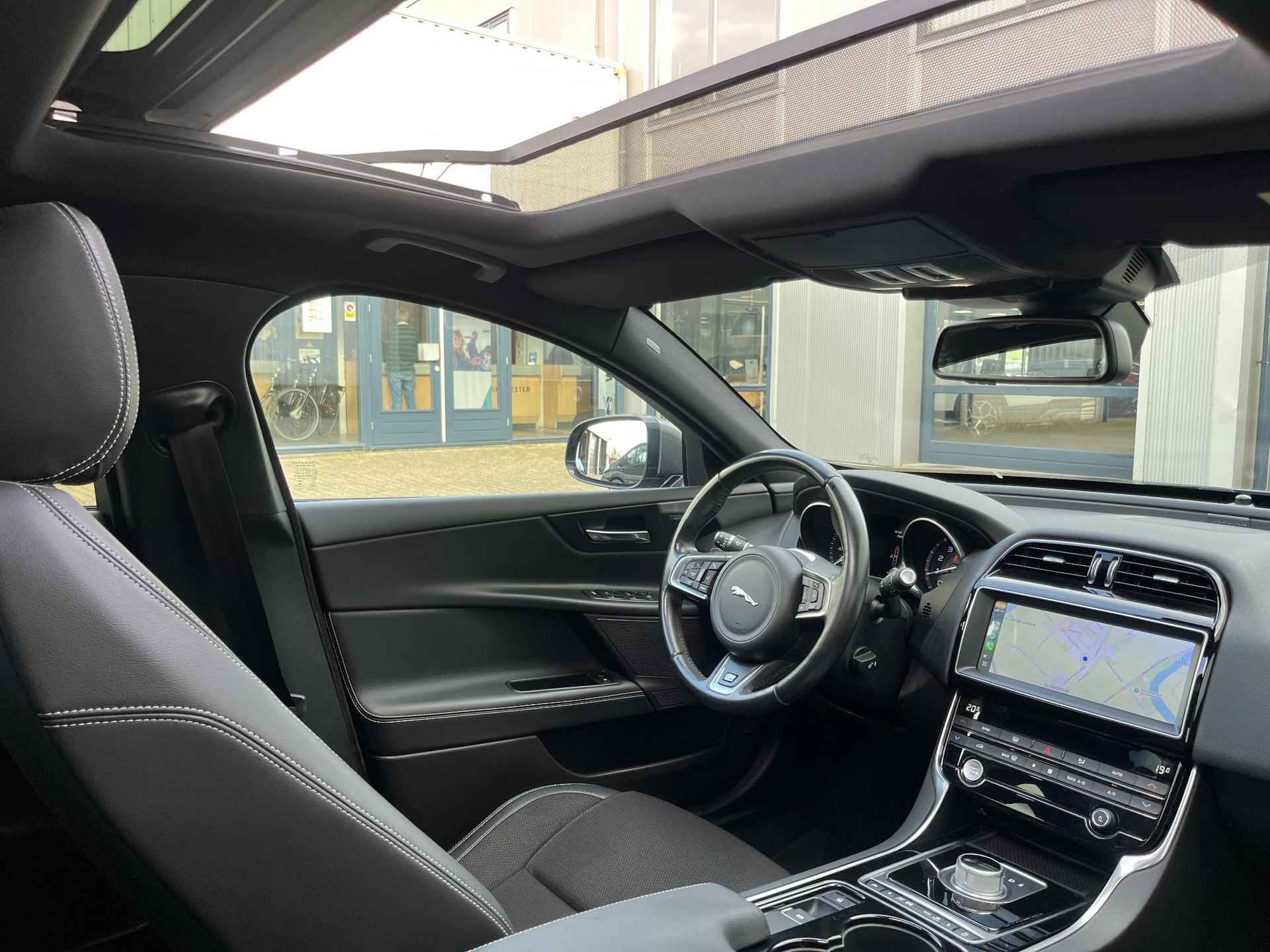 Jaguar XE 2.0 Portfolio | NL Auto/Voll.Historie/R-Sport Edition/Navi/Clima/Cruise/19"/Privacy Glass/Sportuitlaat/Apple CarPlay-Android Auto - 61/84