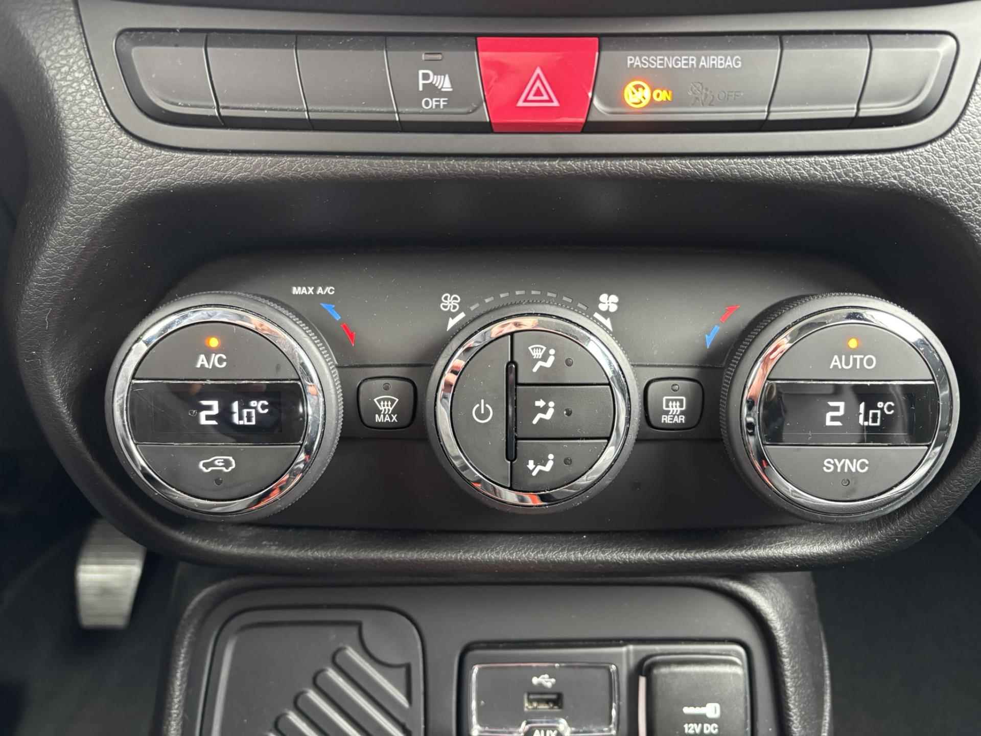 Jeep Renegade 1.4 MultiAir Opening Edition | Cruise control | Climate control | Full map navigatie | - 14/25