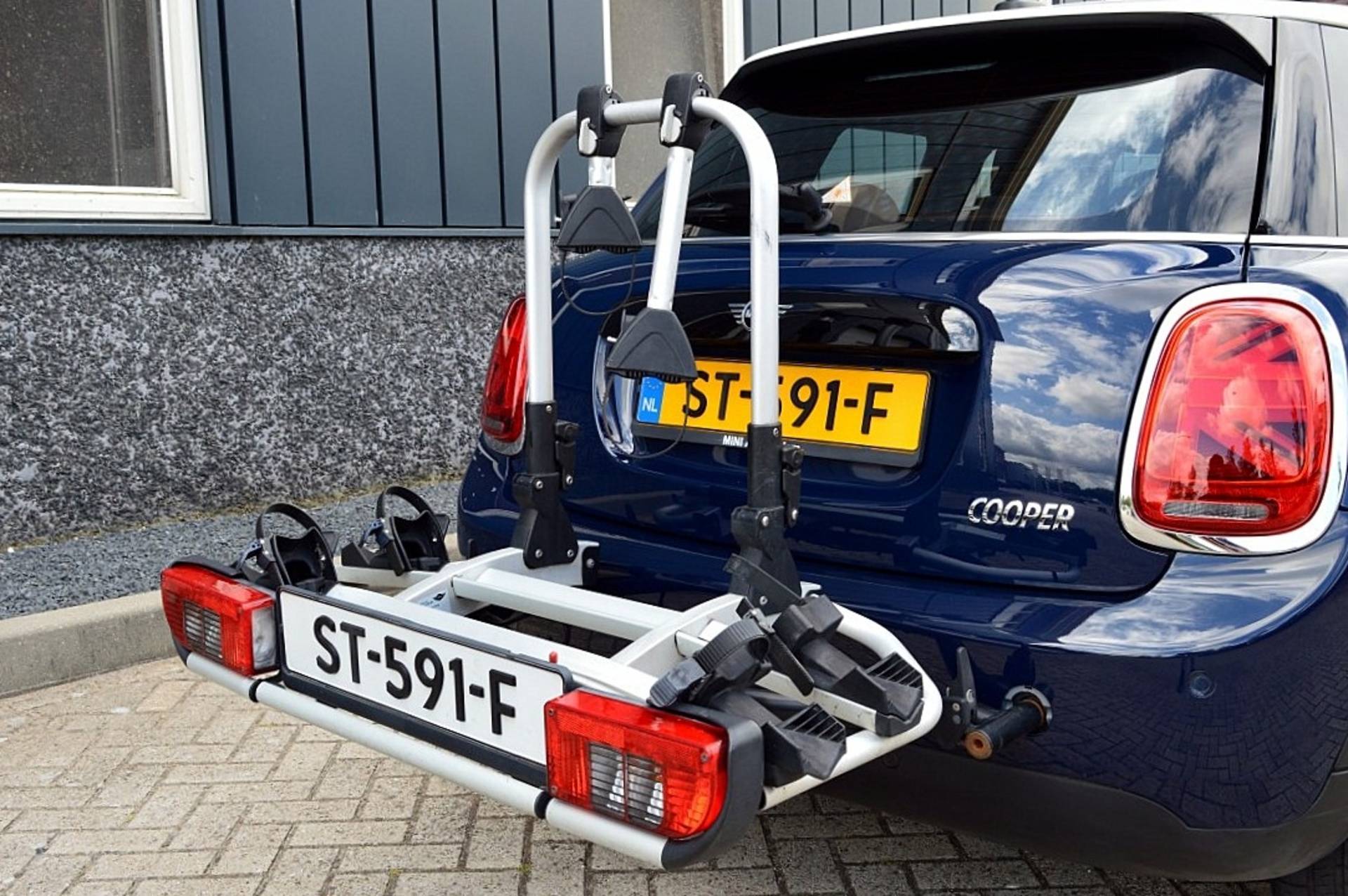 MINI Mini 1.5 Cooper Pepper Rijklaarprijs-Garantie  Navigatie Led Airco Sport stoelen apple carplay - 10/37