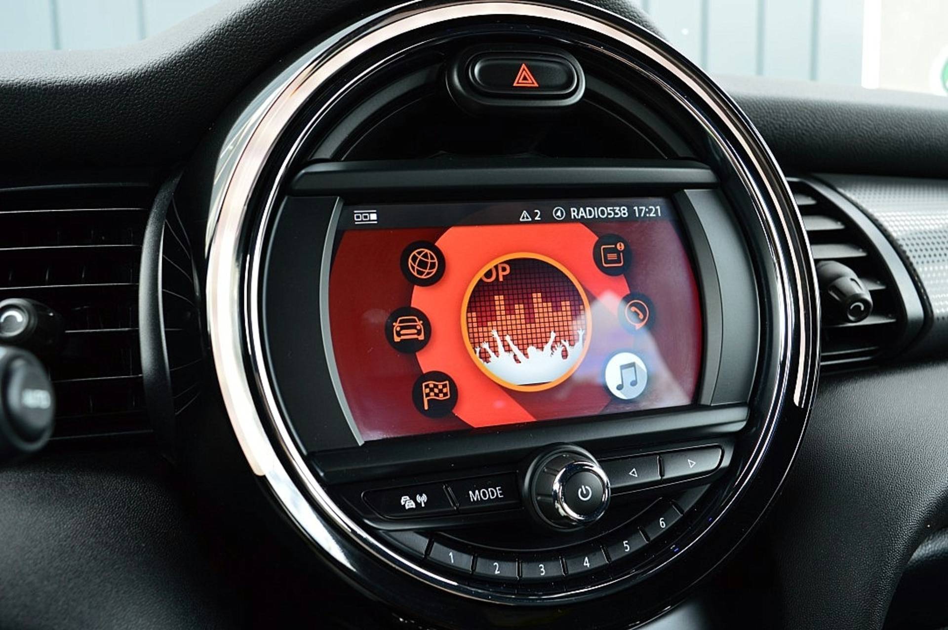 MINI Mini 1.5 Cooper Pepper Rijklaarprijs-Garantie  Navigatie Led Airco Sport stoelen apple carplay - 22/37