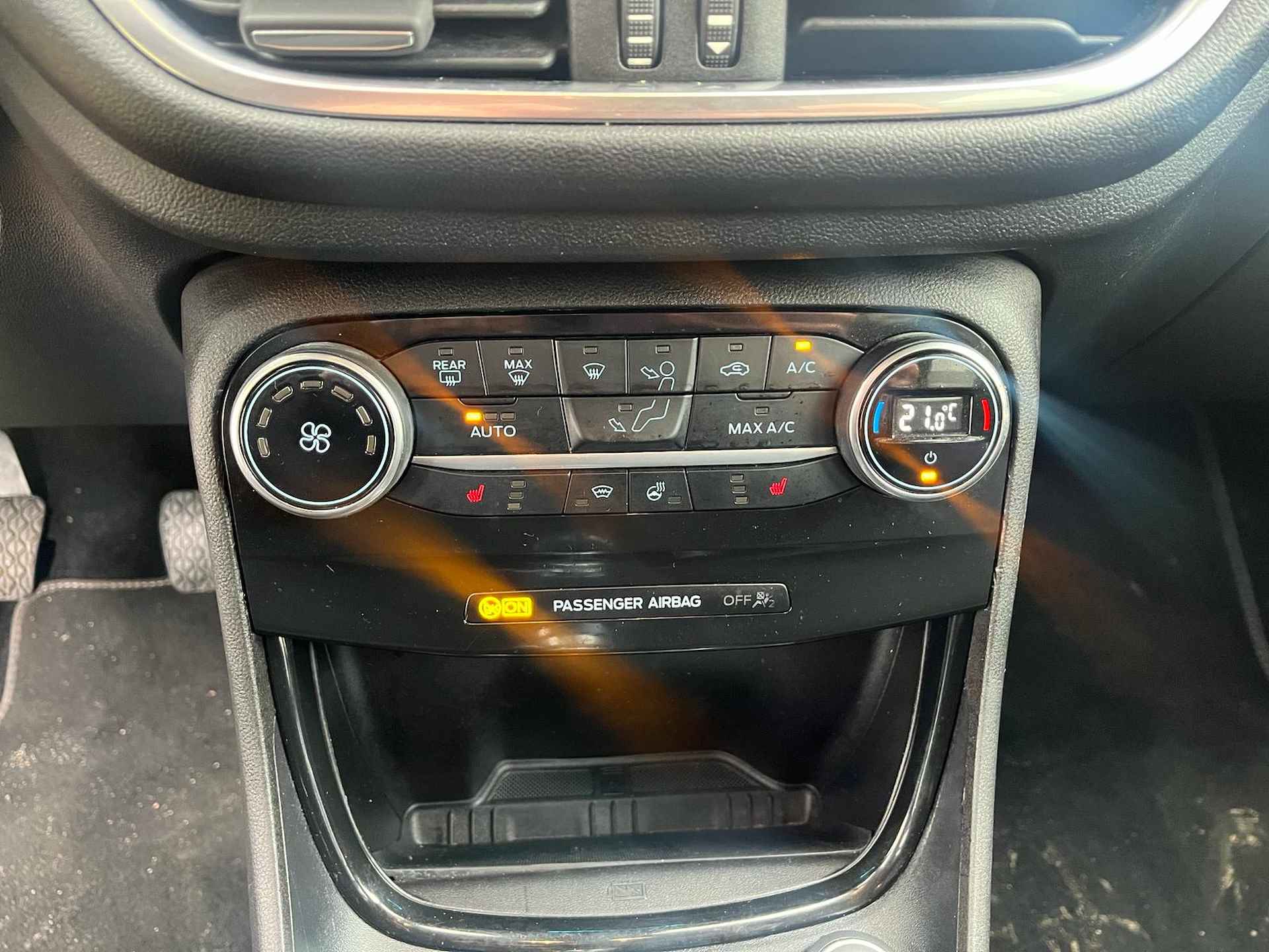 Ford Puma 1.0i Ecoboost Hybrid 125pk Titanium Navigatie | Stoel-Stuur en voorruit verwarming | Camera | Climate Control | - 16/33