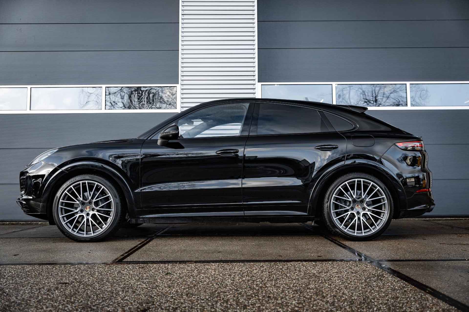 Porsche Cayenne Coupé 3.0 E-Hybrid |Pano |Luchtvering |Alcantara hemel/stuurwiel |Bose |HUD | BTW - 3/42