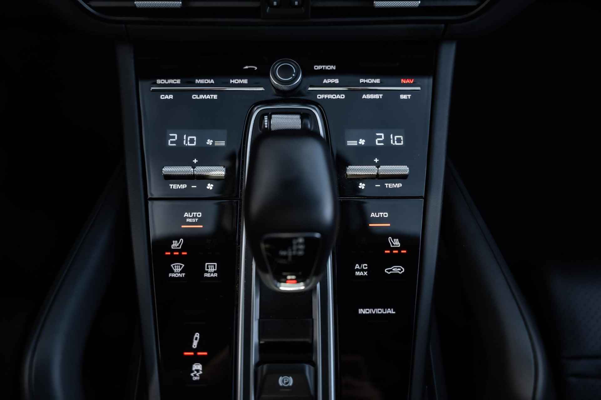 Porsche Cayenne Coupé 3.0 E-Hybrid |Pano |Luchtvering |Alcantara hemel/stuurwiel |Bose |HUD | BTW - 26/42