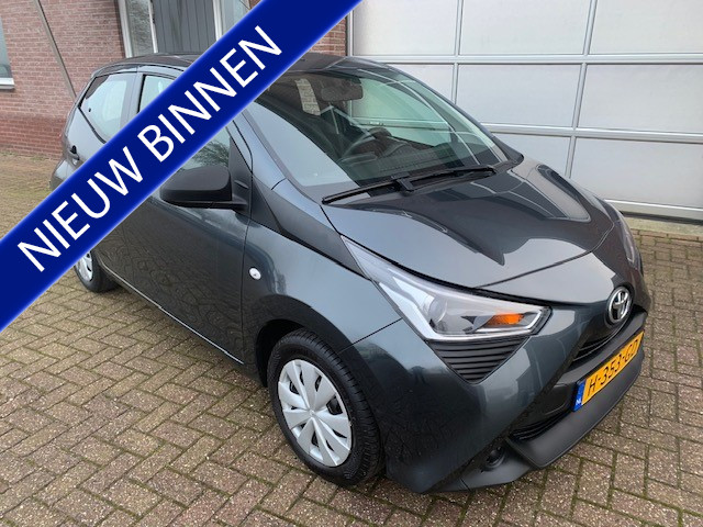 Toyota Aygo 1.0 VVT-i x-fun Airco / Bleu-Tooth