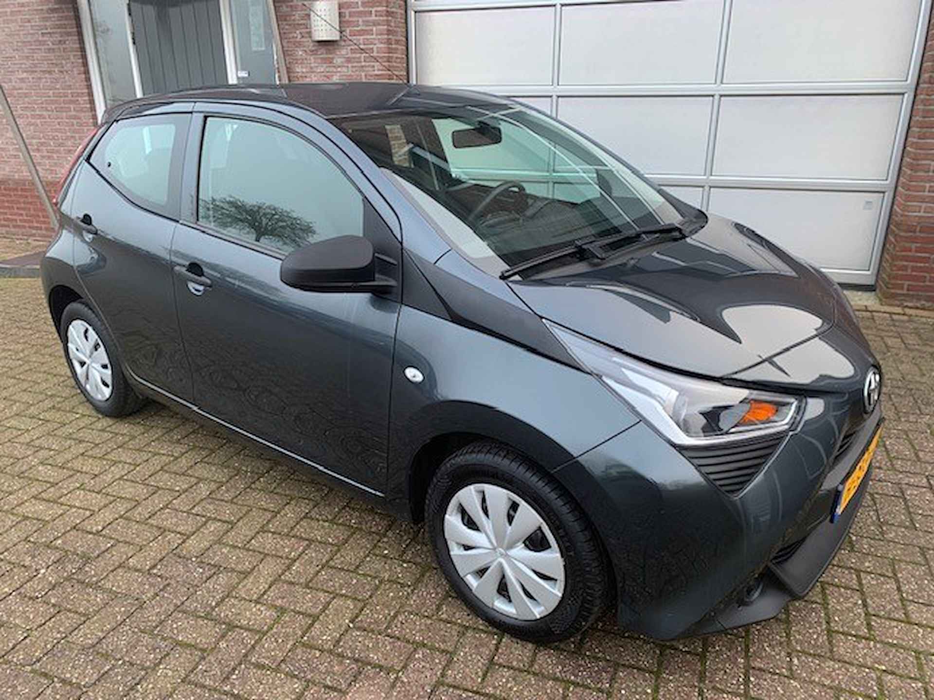 Toyota Aygo 1.0 VVT-i x-fun Airco / Bleu-Tooth - 4/22