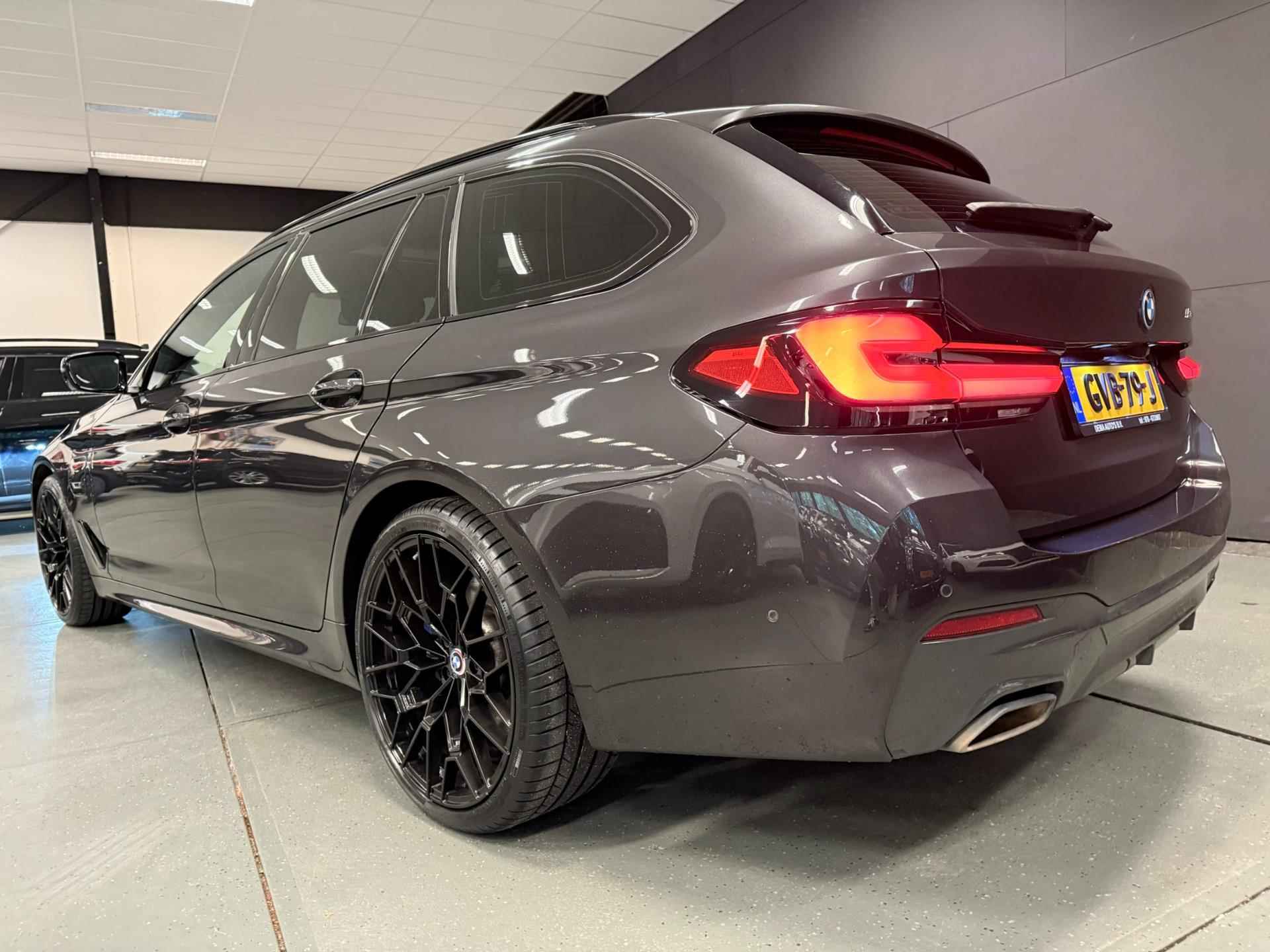 BMW 5-serie Touring 530e M-SPORT 20'' PANO/NAVI/CAM/DAB/CARPLAY/ECC/PDC/CRUISE/// - 13/58