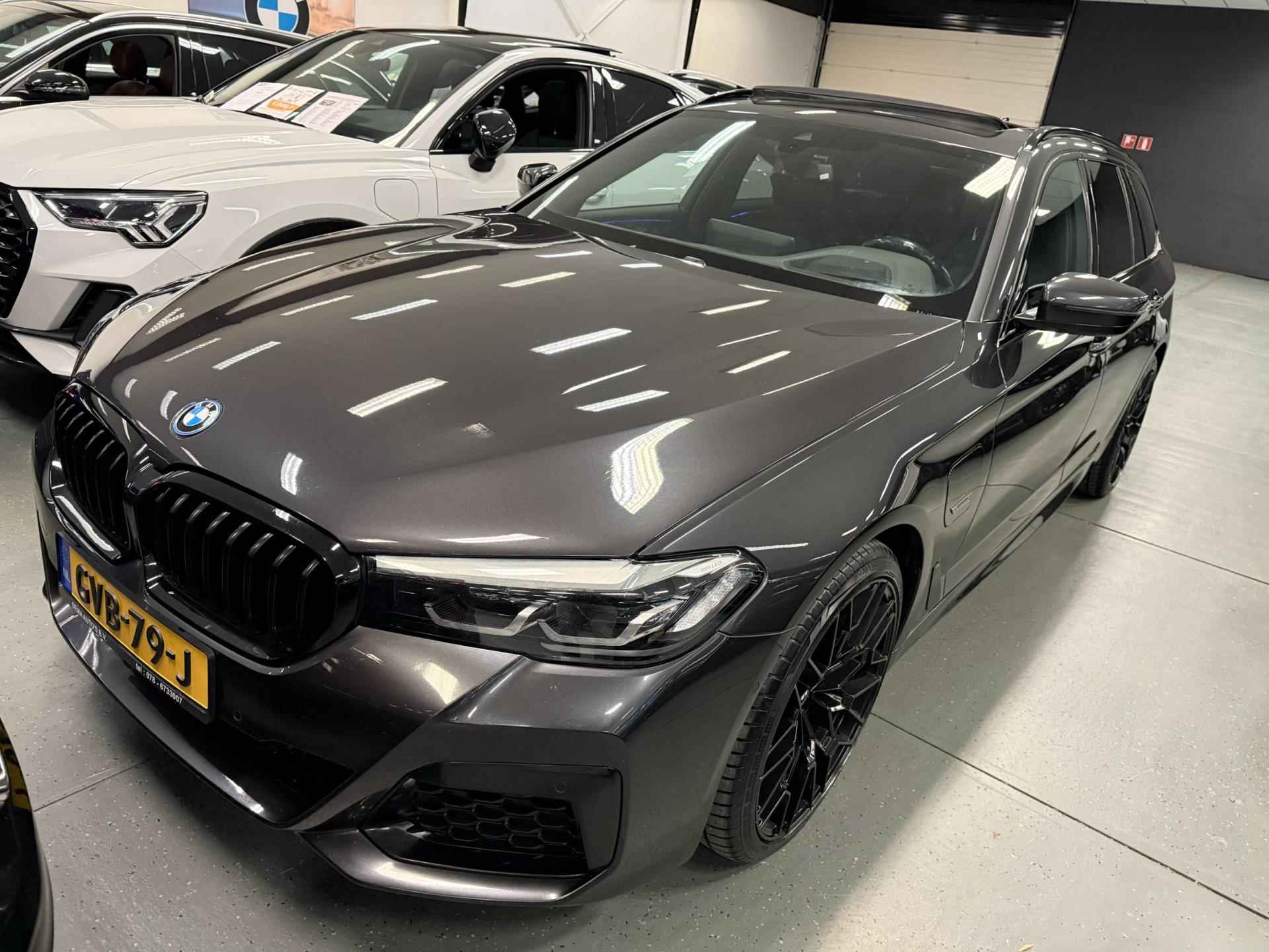 BMW 5-serie Touring 530e M-SPORT 20'' PANO/NAVI/CAM/DAB/CARPLAY/ECC/PDC/CRUISE/// - 15/58