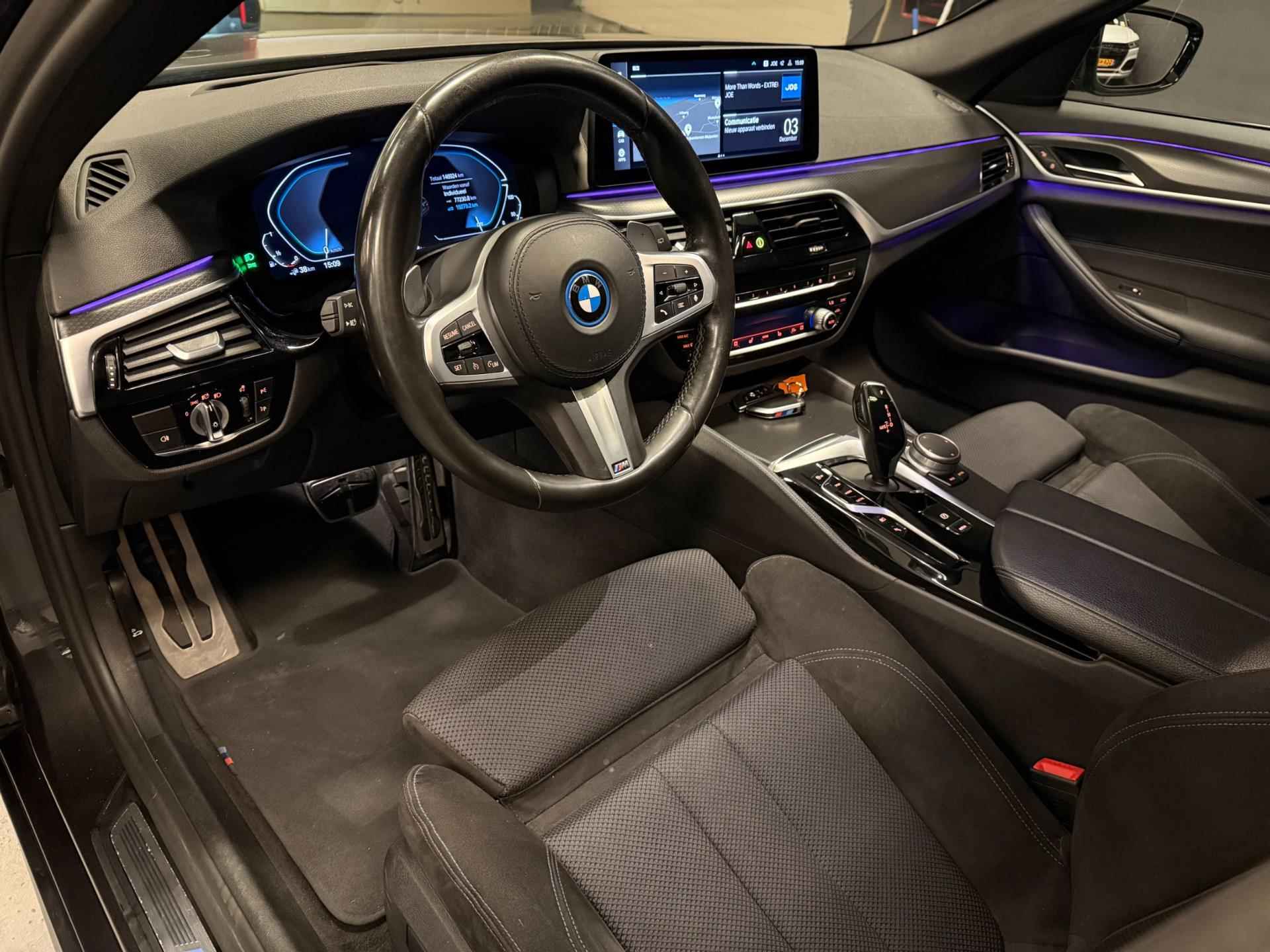 BMW 5-serie Touring 530e M-SPORT 20'' PANO/NAVI/CAM/DAB/CARPLAY/ECC/PDC/CRUISE/// - 16/58