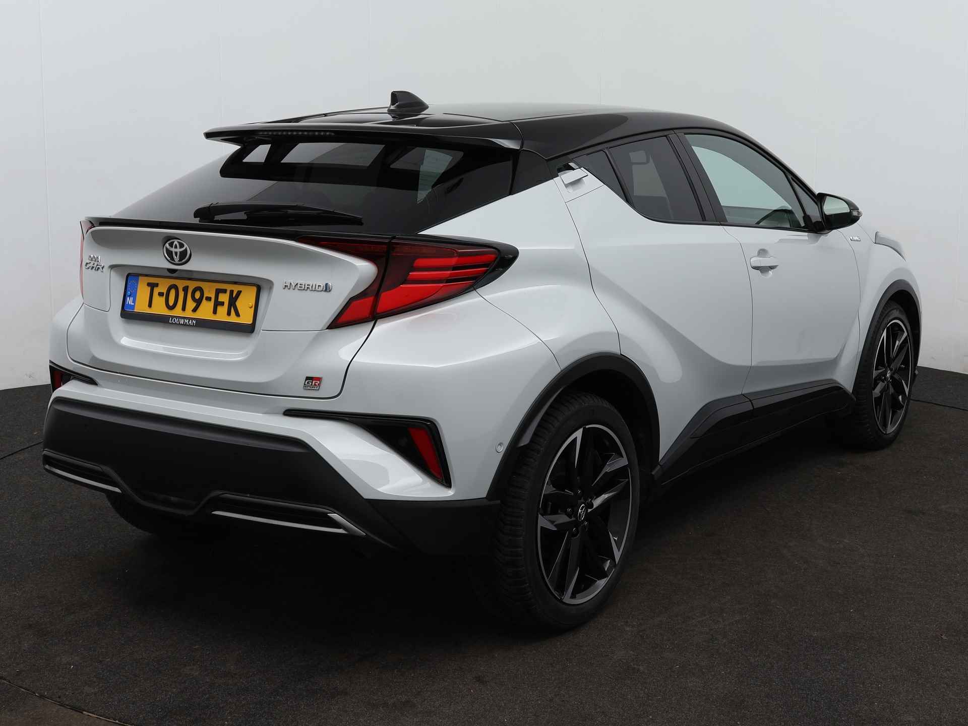 Toyota C-HR 1.8 Hybrid GR-Sport Limited | Parkeersensoren | Stuur-/Stoelverwarming | LM velgen | Climate Control | Cruise Control Adaptief | Elektrisch verstelbare bestuurdersstoel | - 15/41