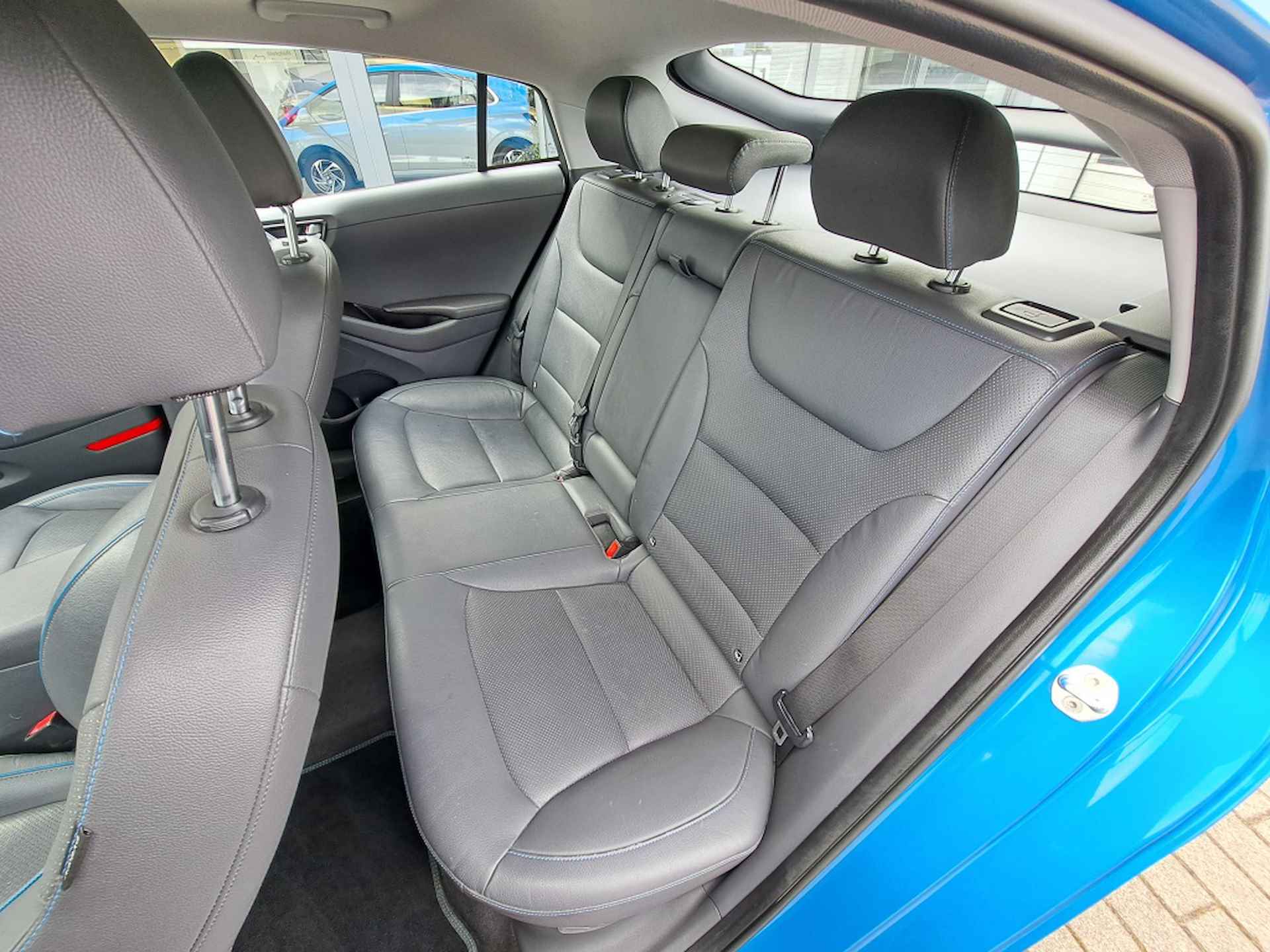 Hyundai IONIQ 1.6 GDi Premium - 13/32